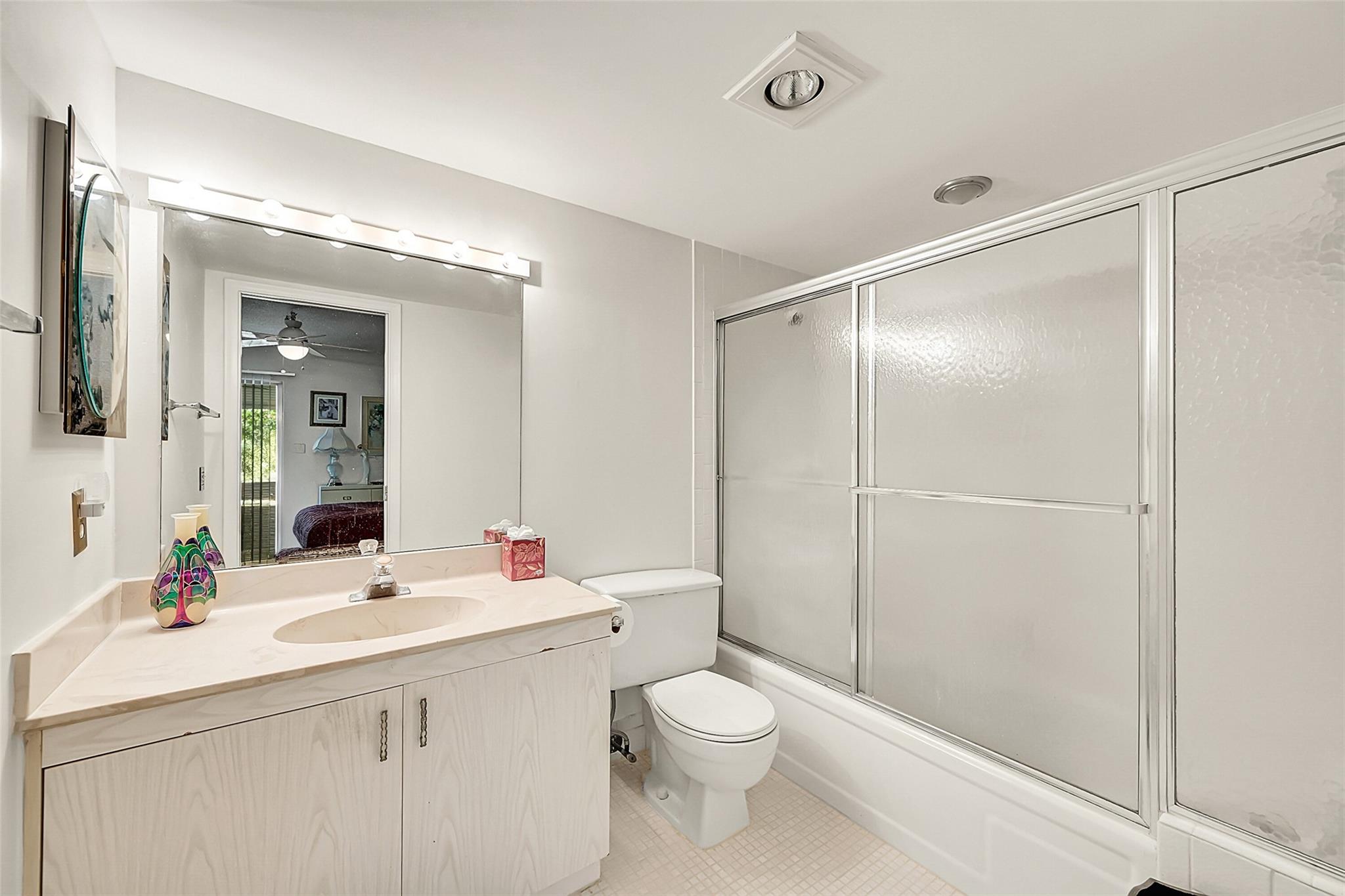 2404 Antigua Cir F4