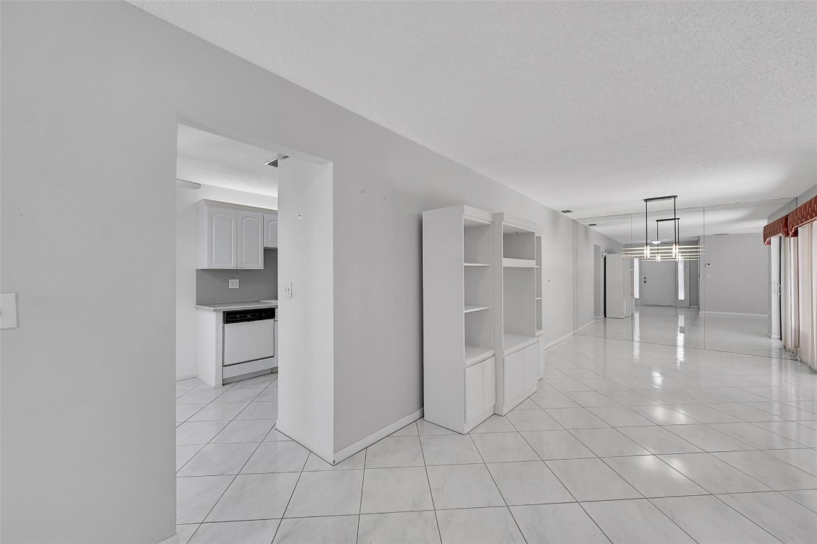 4861 NW 22nd St 4175