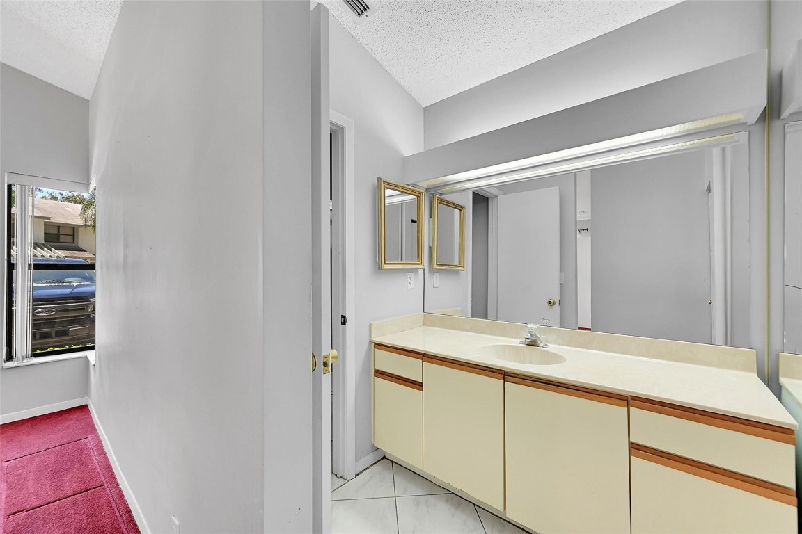 4861 NW 22nd St 4175