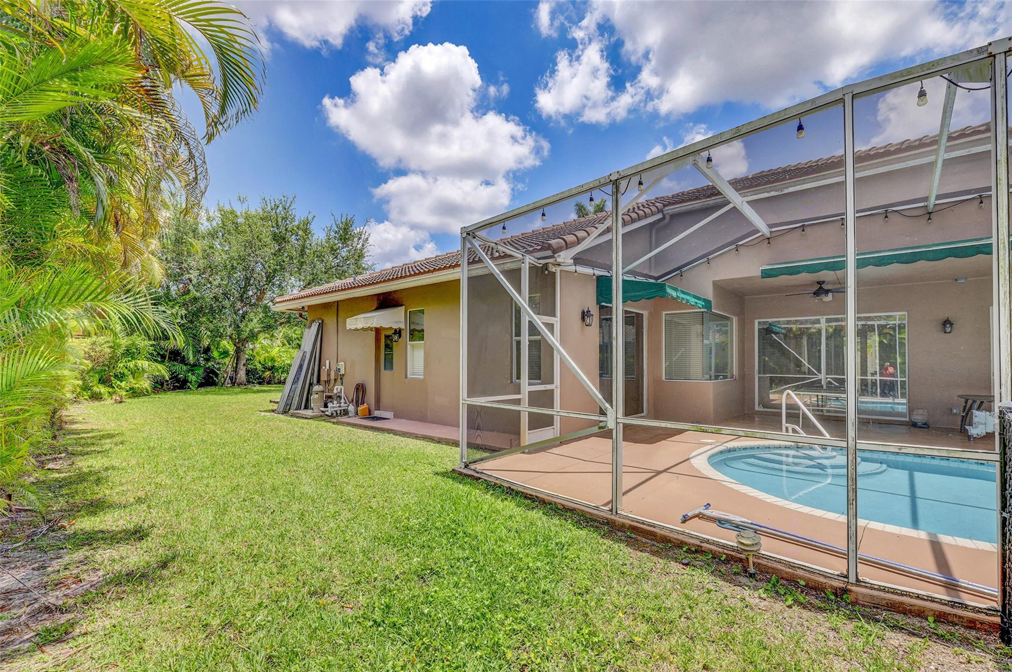 4995 NW 110th Ter
