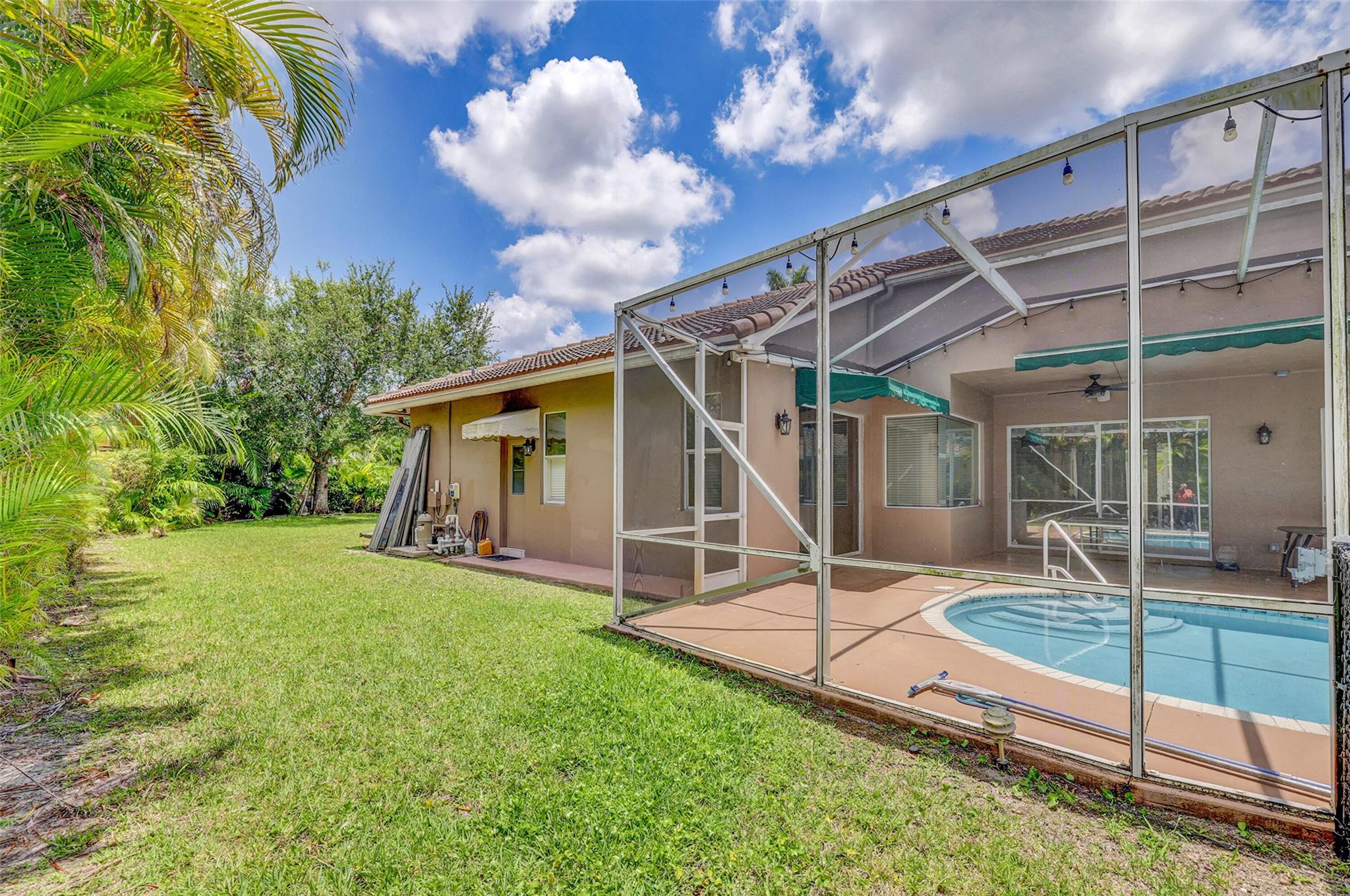 4995 NW 110th Ter