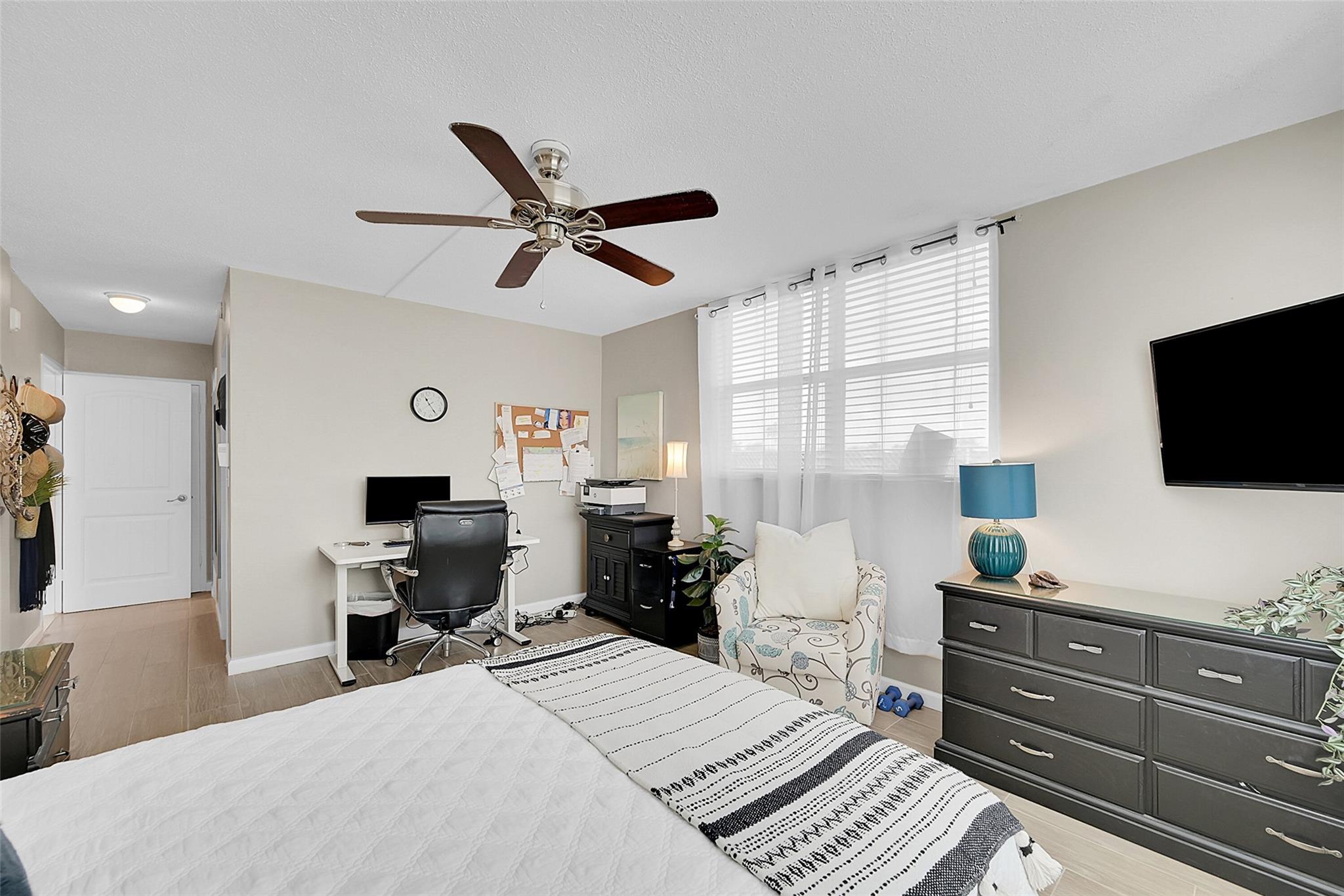 401 N Riverside Dr 108