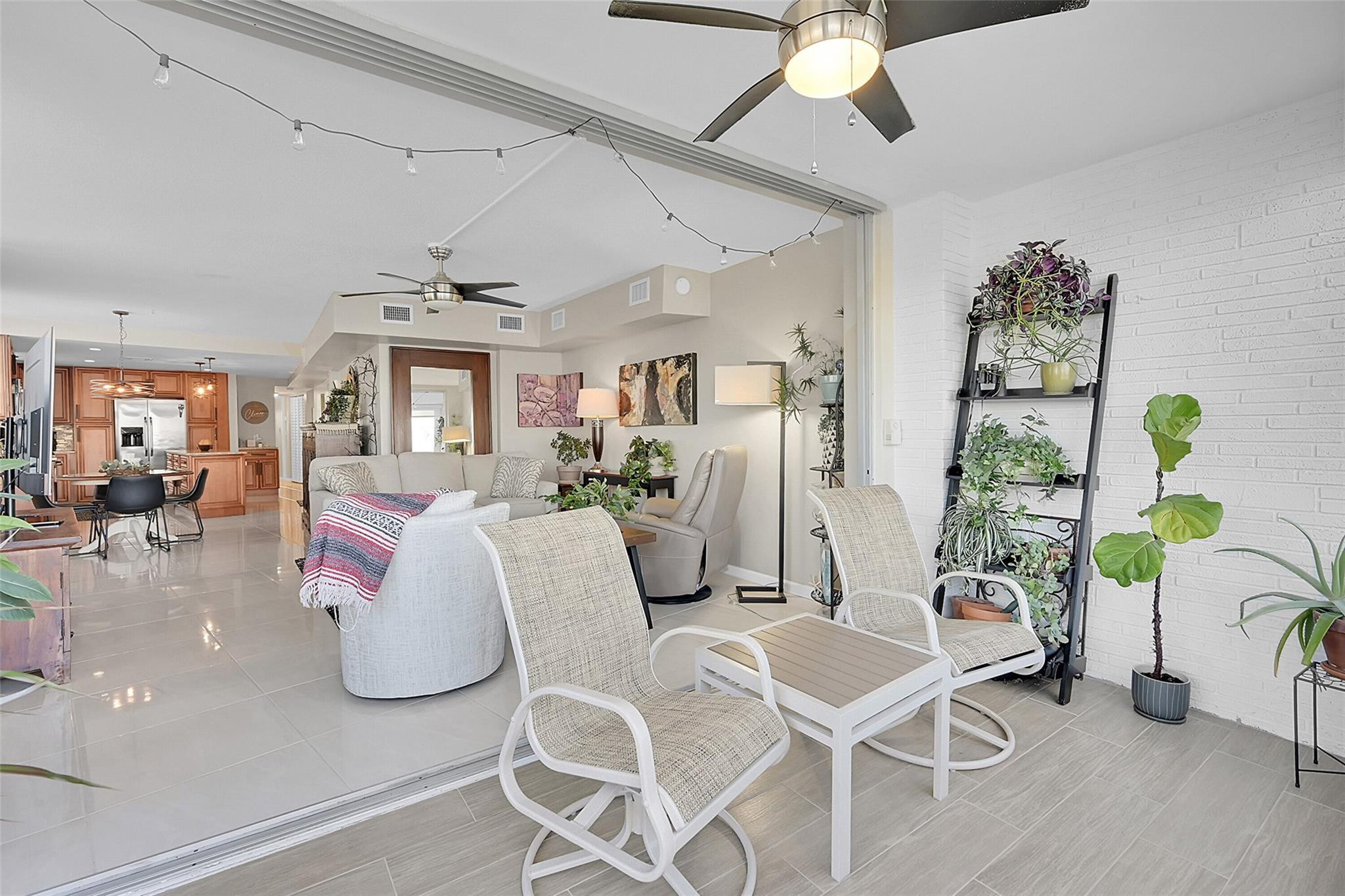 401 N Riverside Dr 108