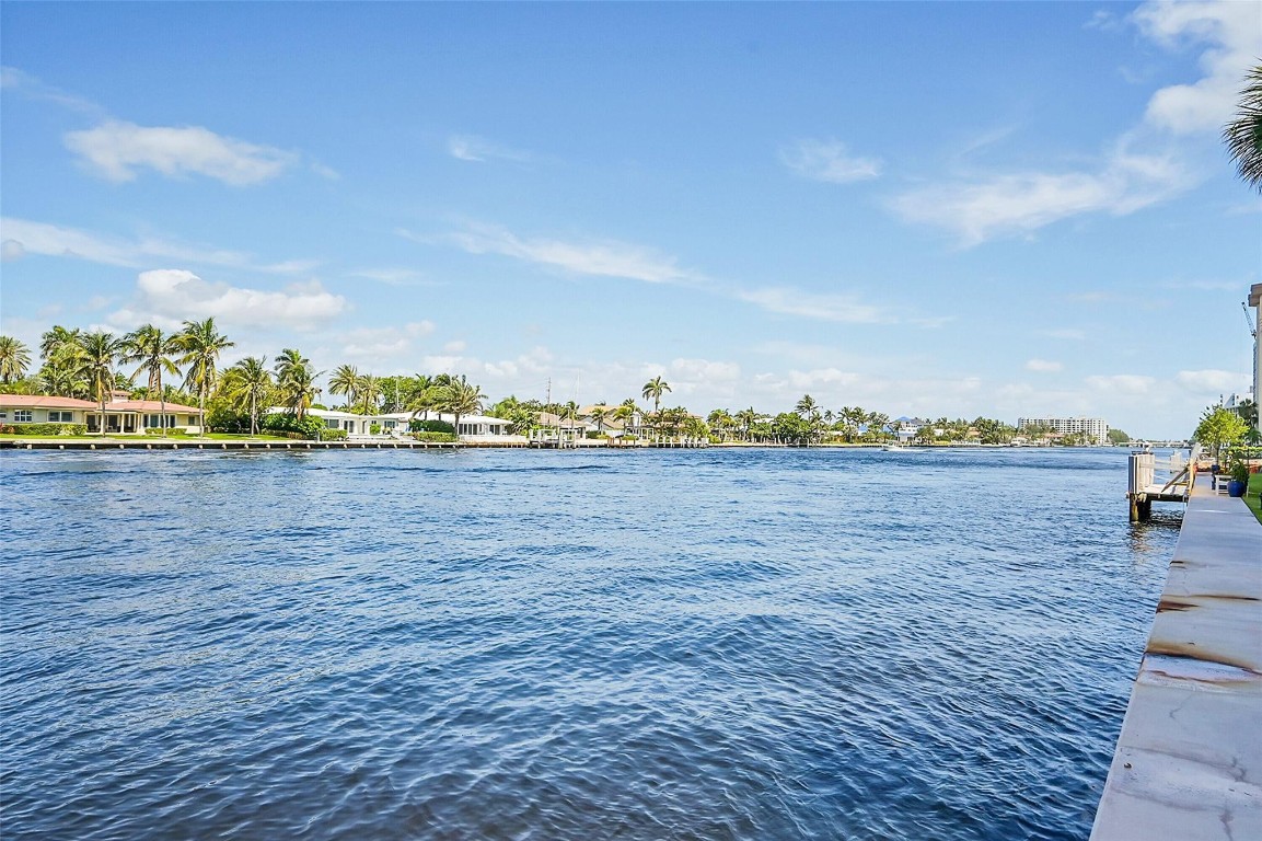 401 N Riverside Dr 108