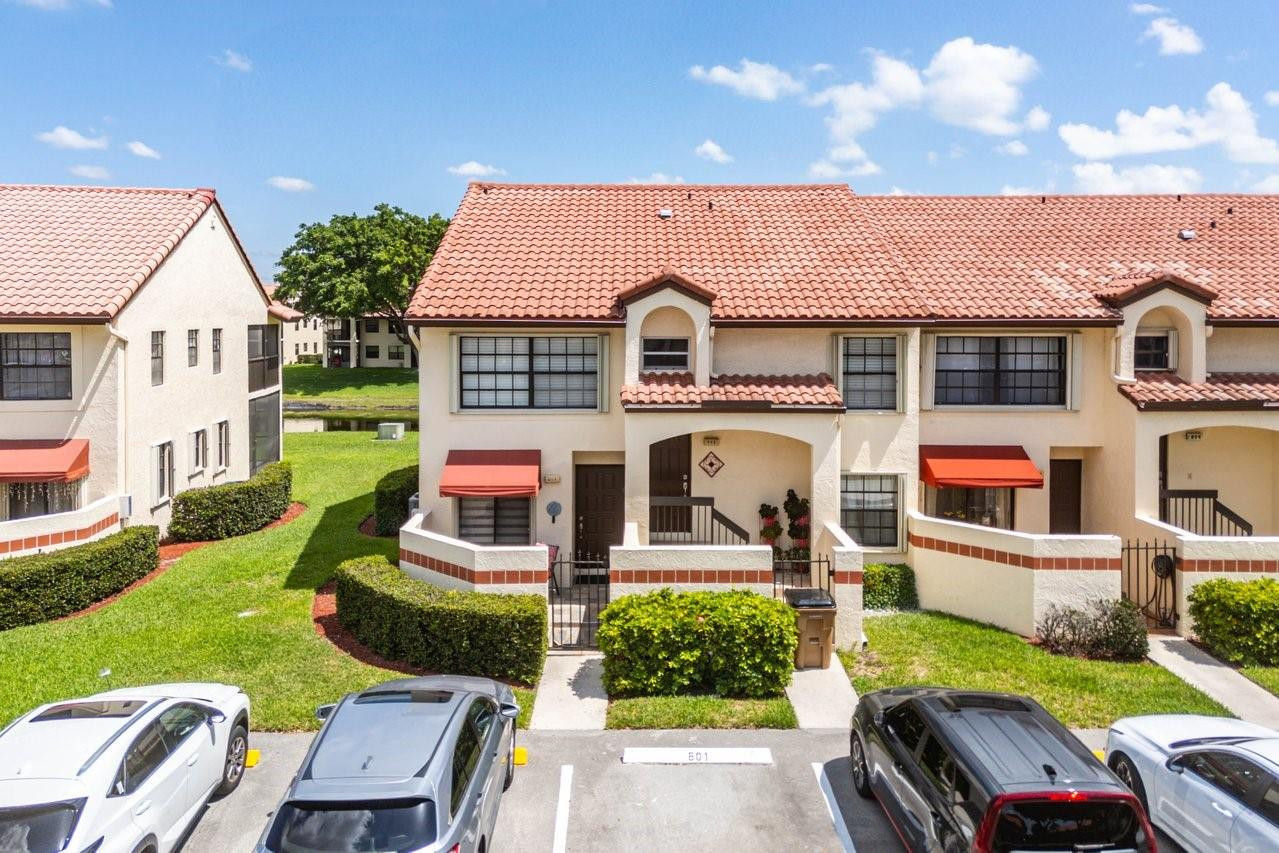 801 Freedom Ct 801