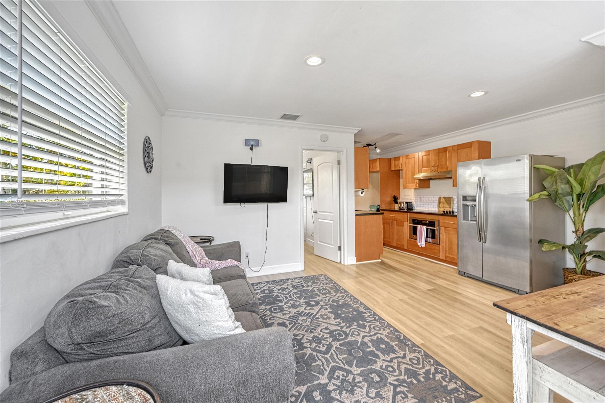 1617 SE 4th St