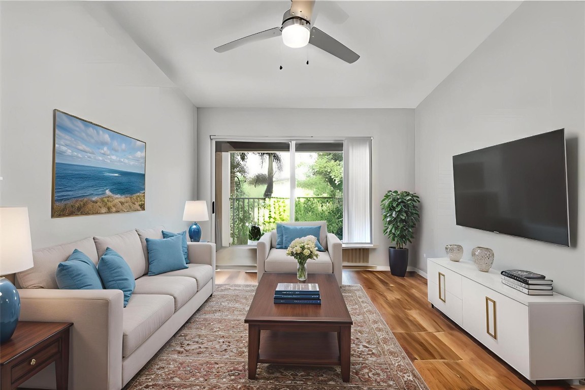 4828 N State Road 7 8202