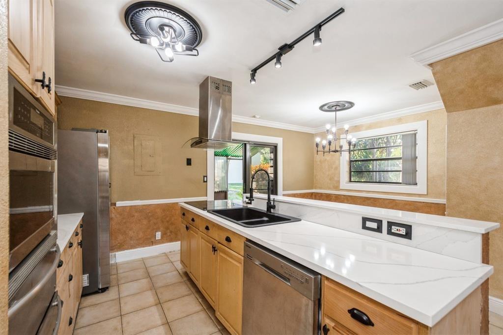 829 NW 47th St