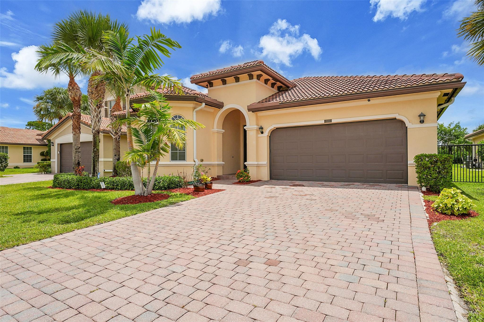 7162 Prudencia Dr