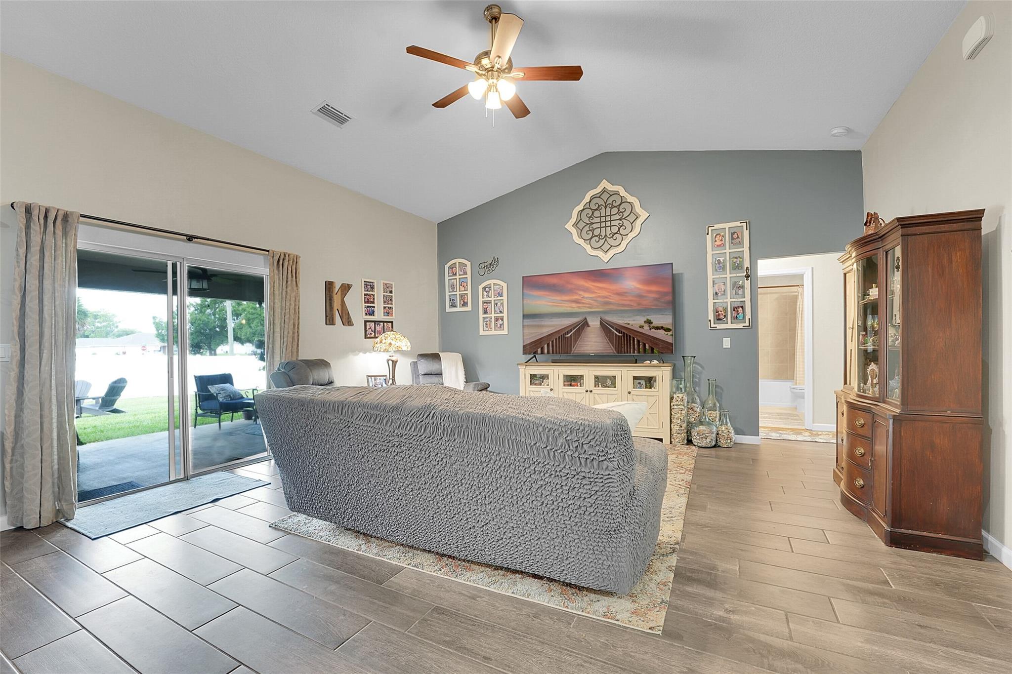 1896 SW Kimberly Ave