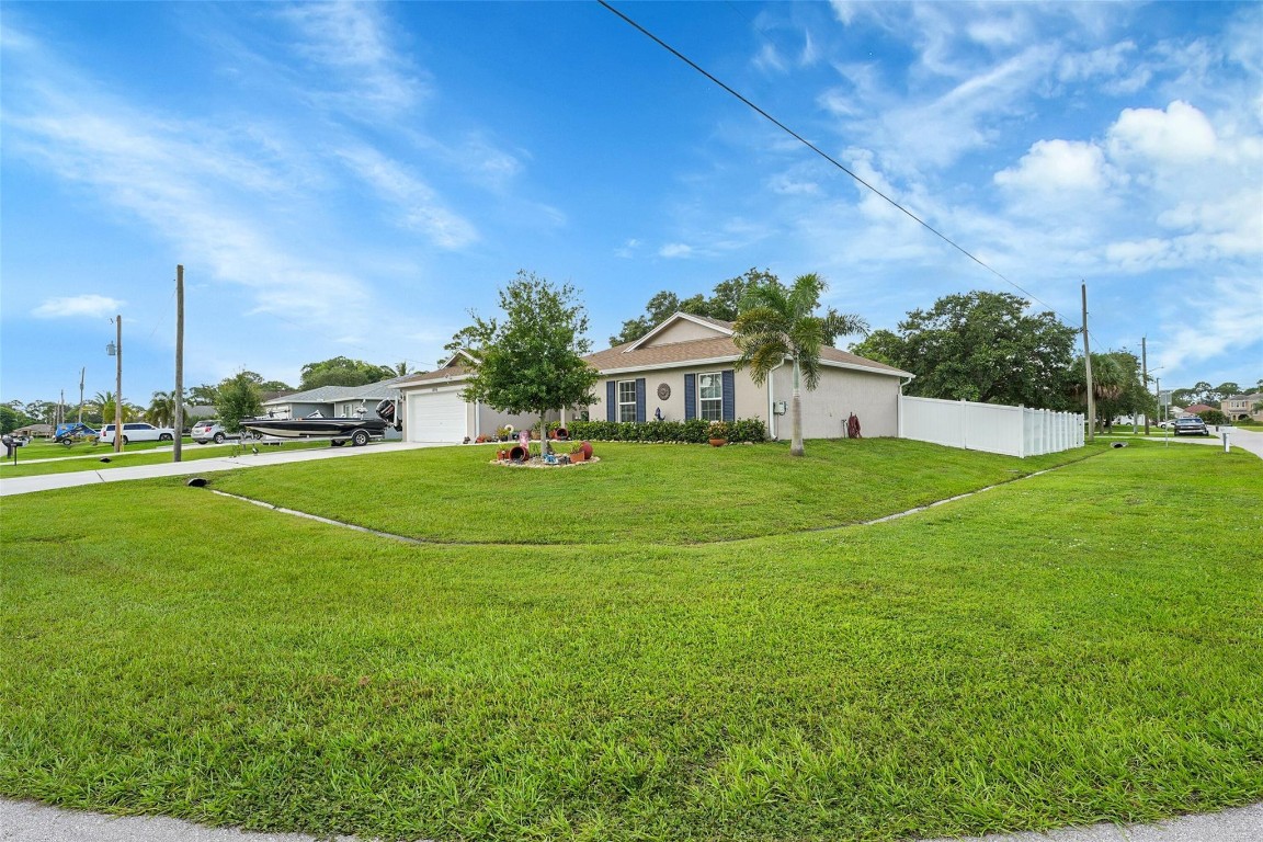 1896 SW Kimberly Ave