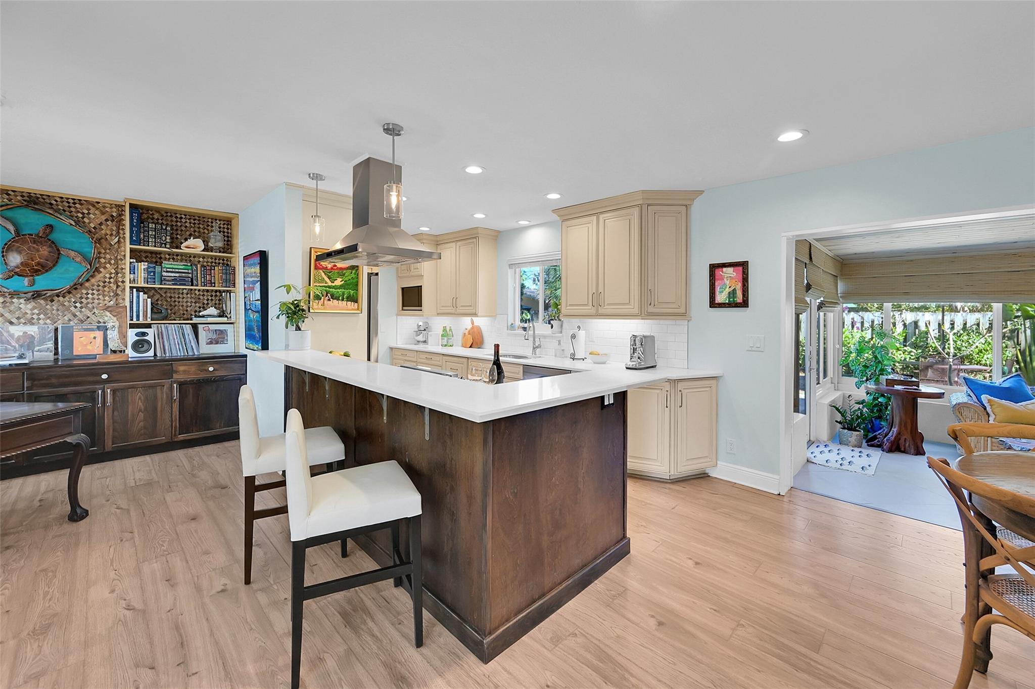 1240 NE 27th Ave