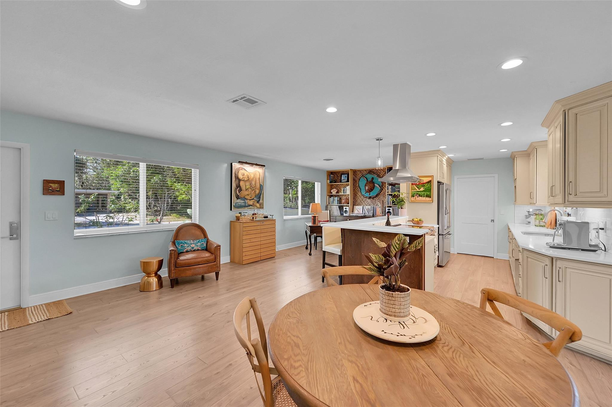 1240 NE 27th Ave
