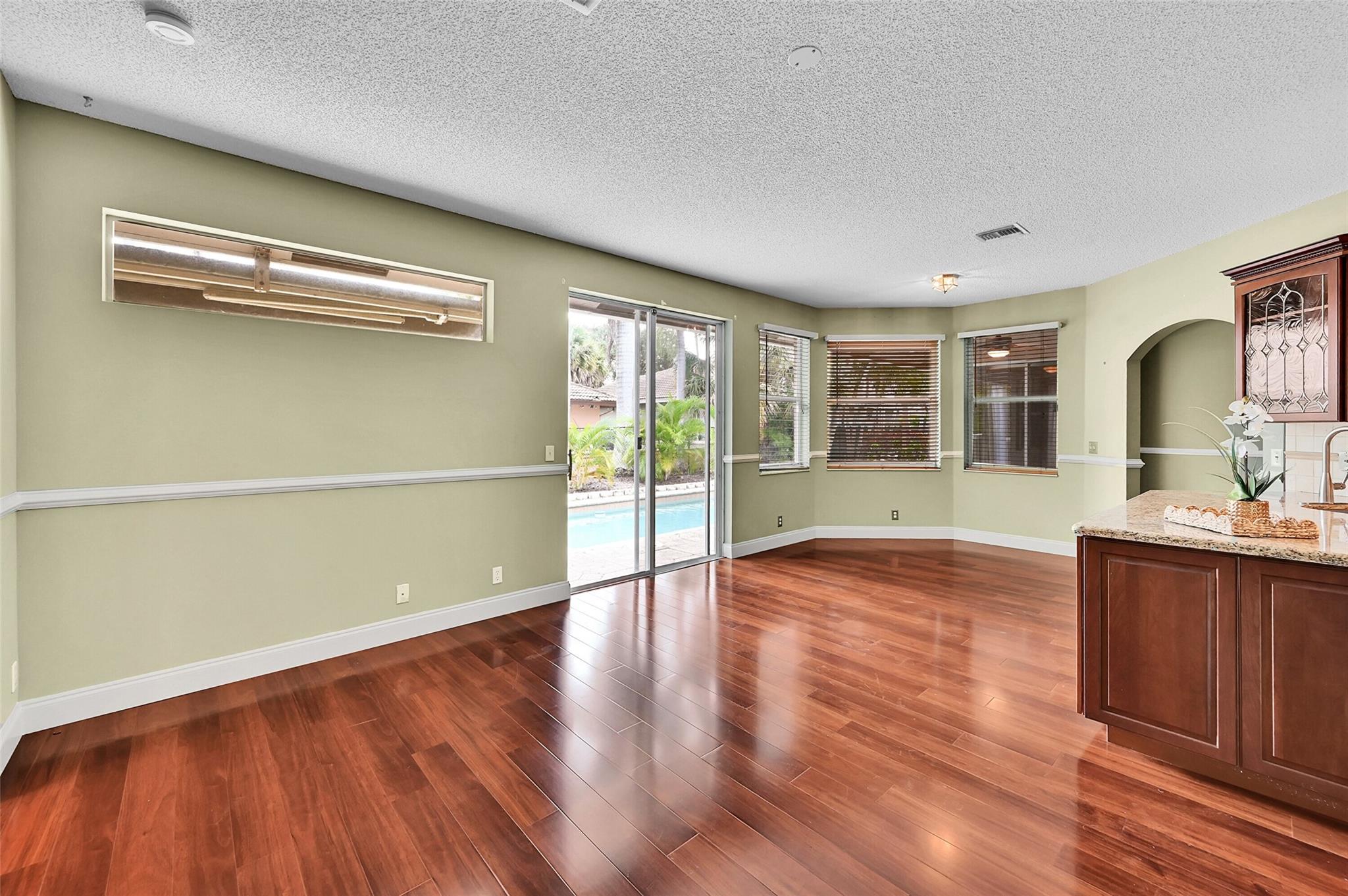 6384 NW 43 Terrace