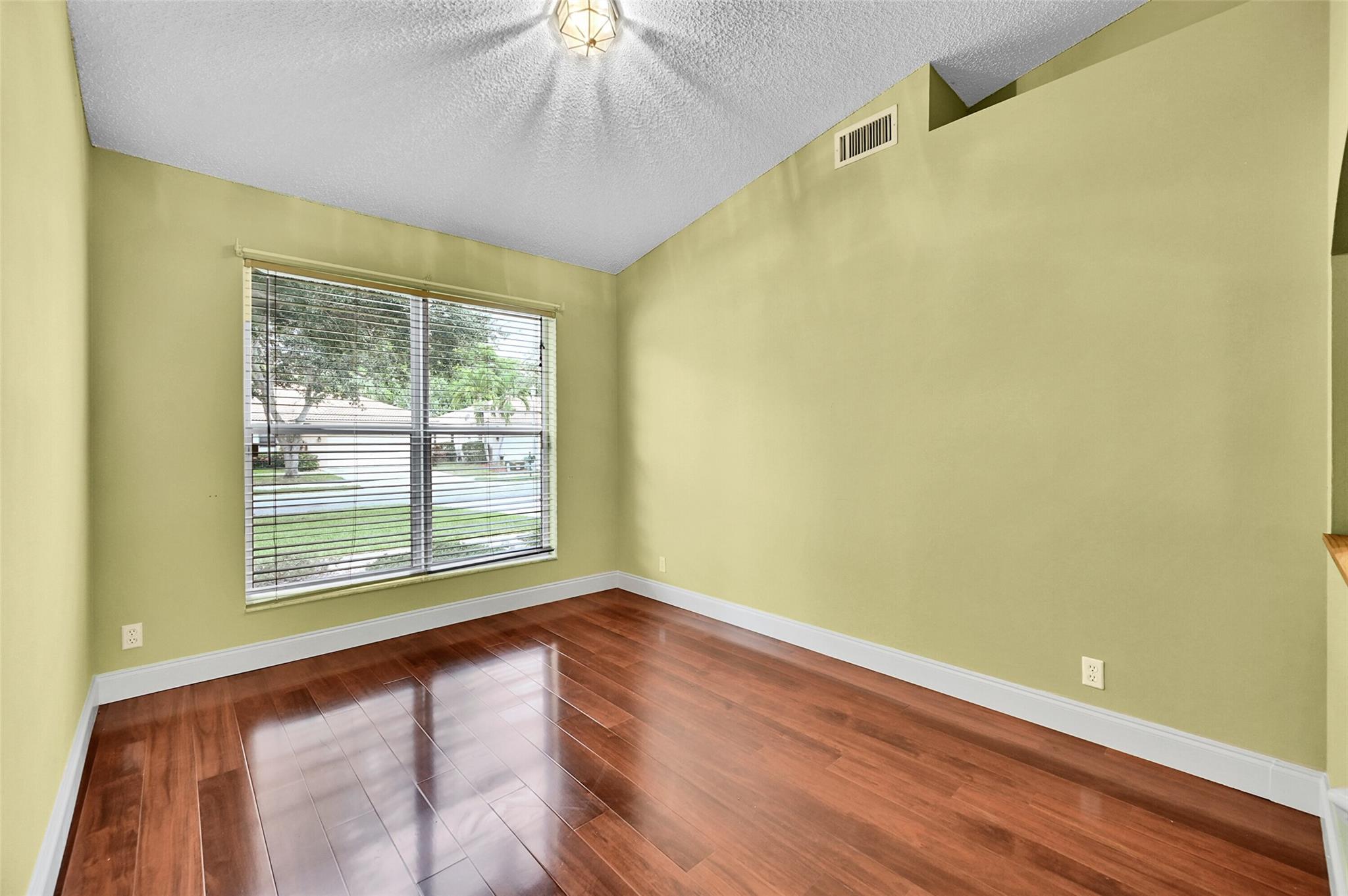 6384 NW 43 Terrace