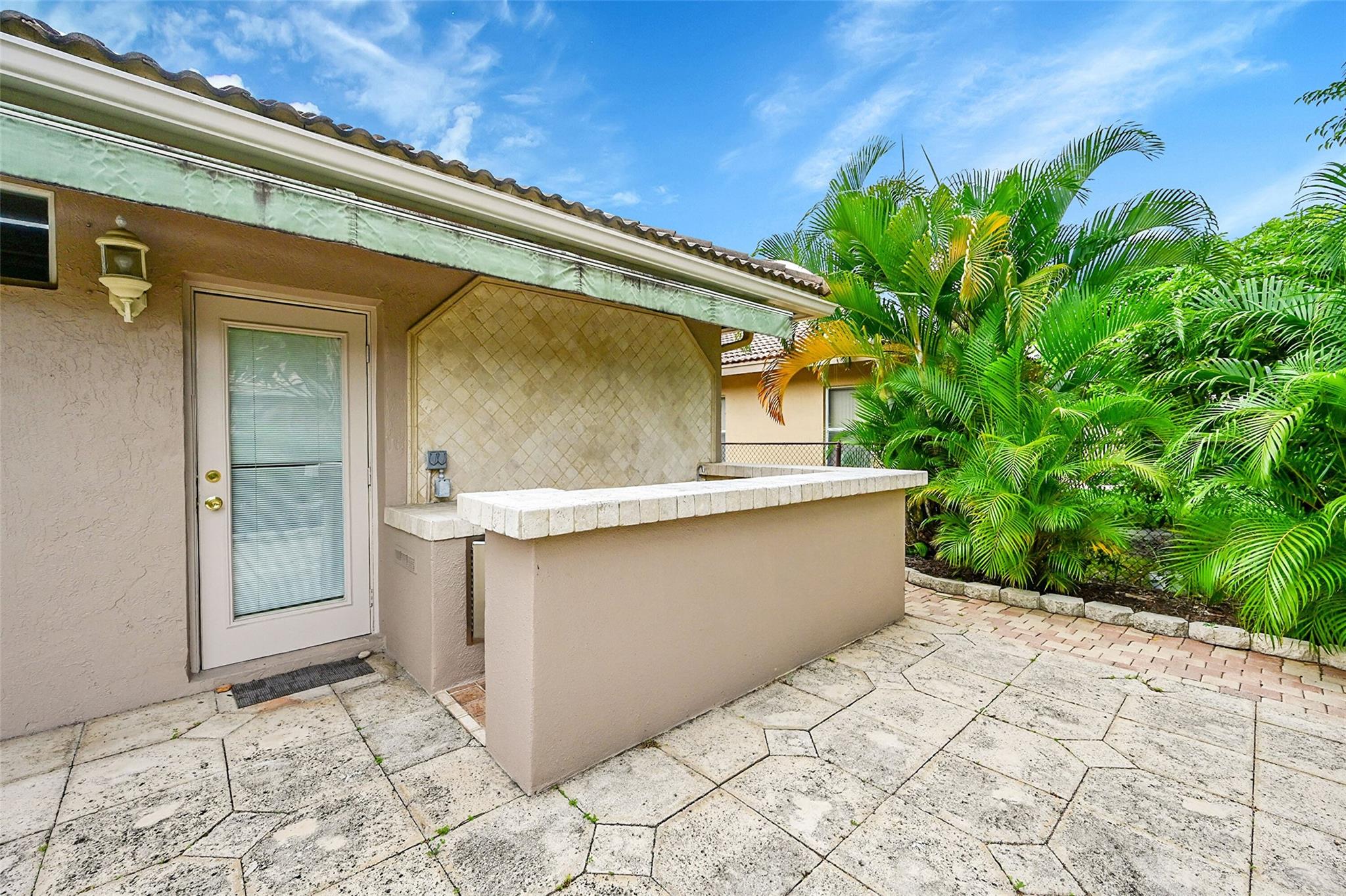6384 NW 43 Terrace