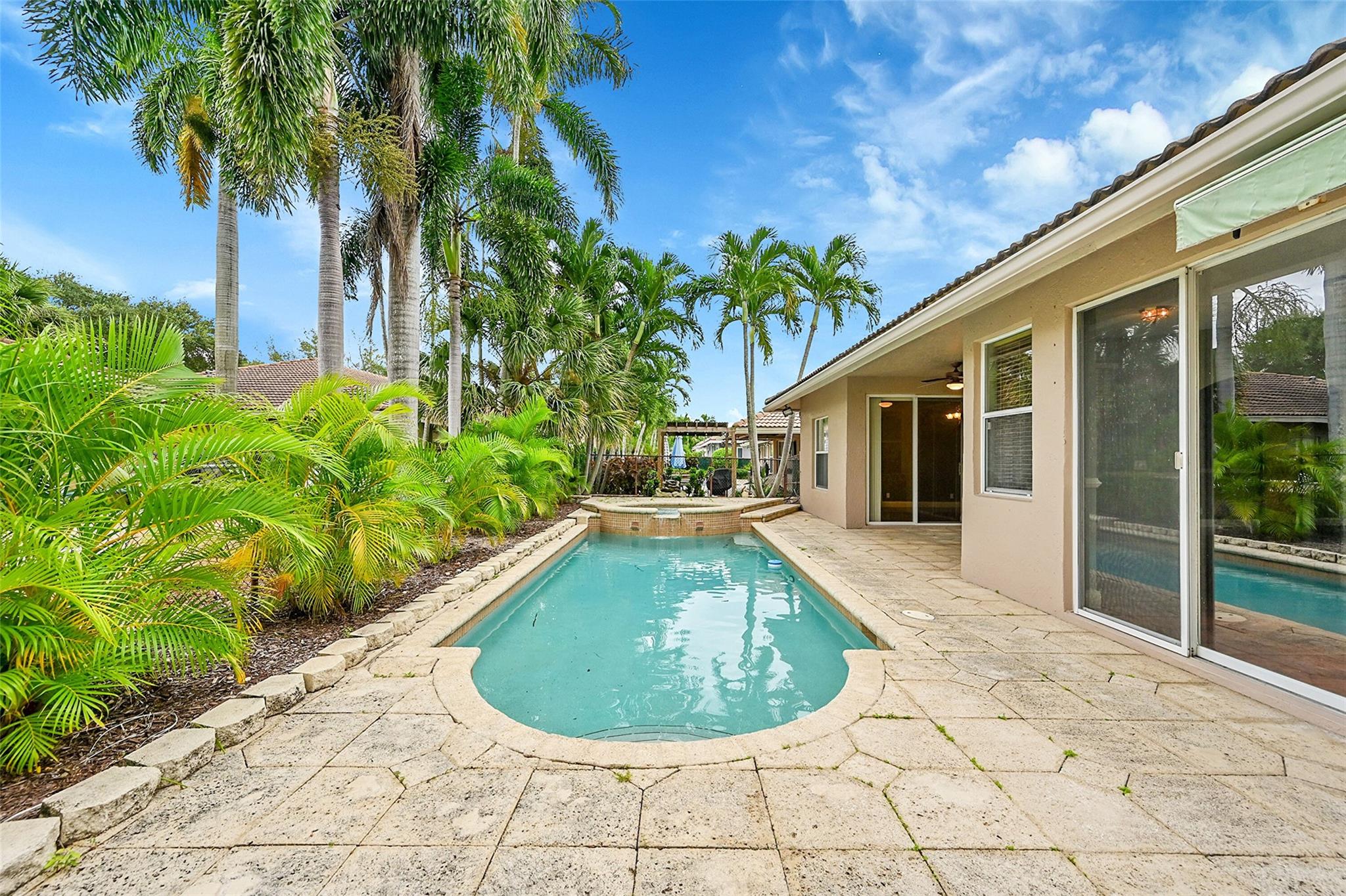 6384 NW 43 Terrace