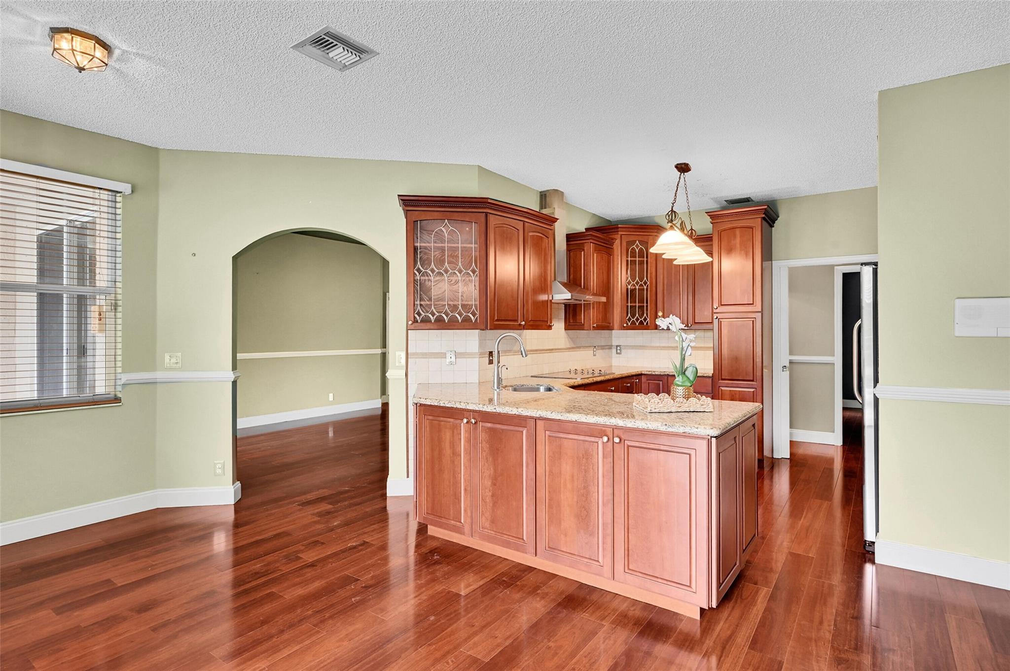 6384 NW 43 Terrace