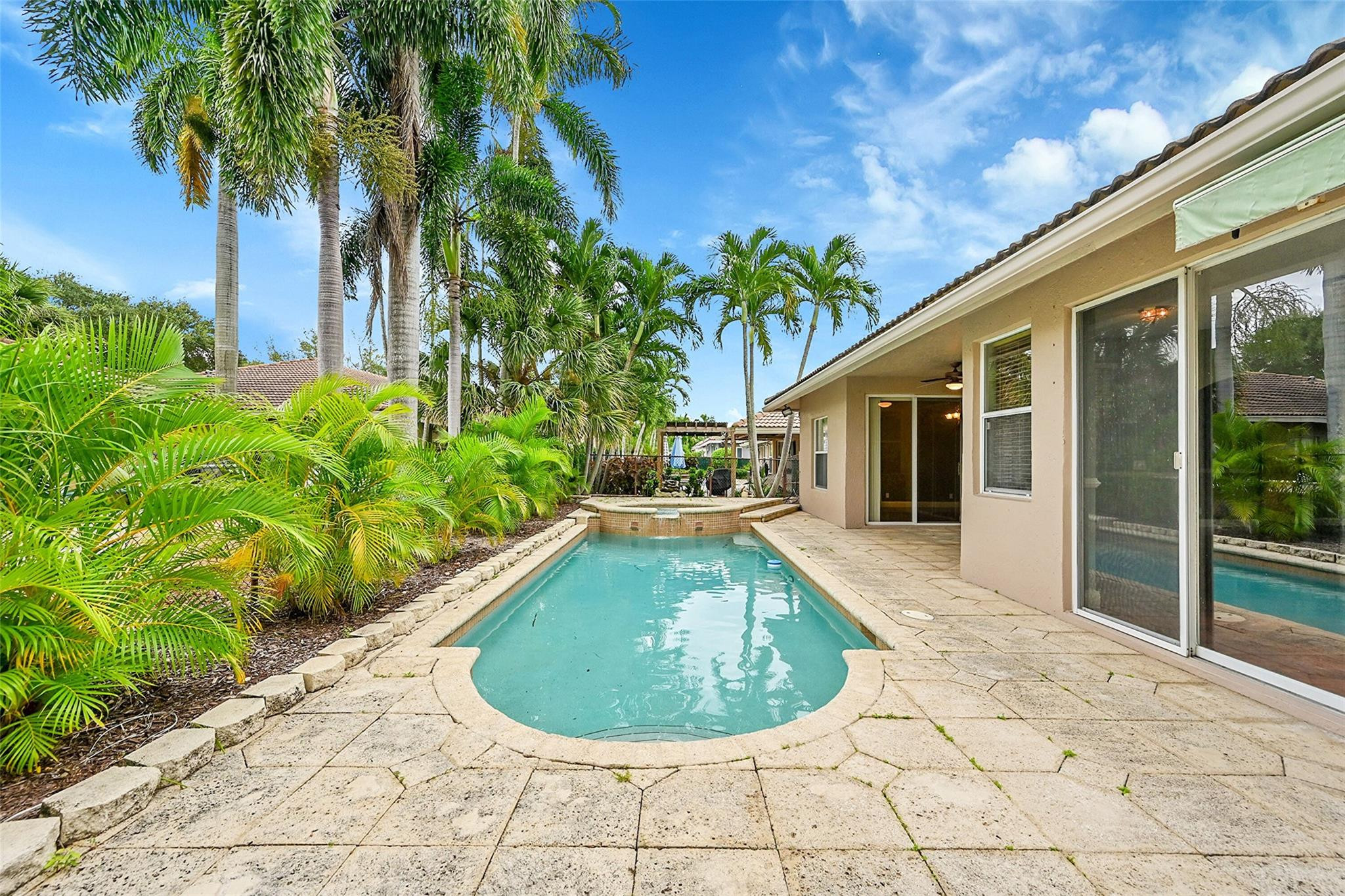 6384 NW 43 Terrace