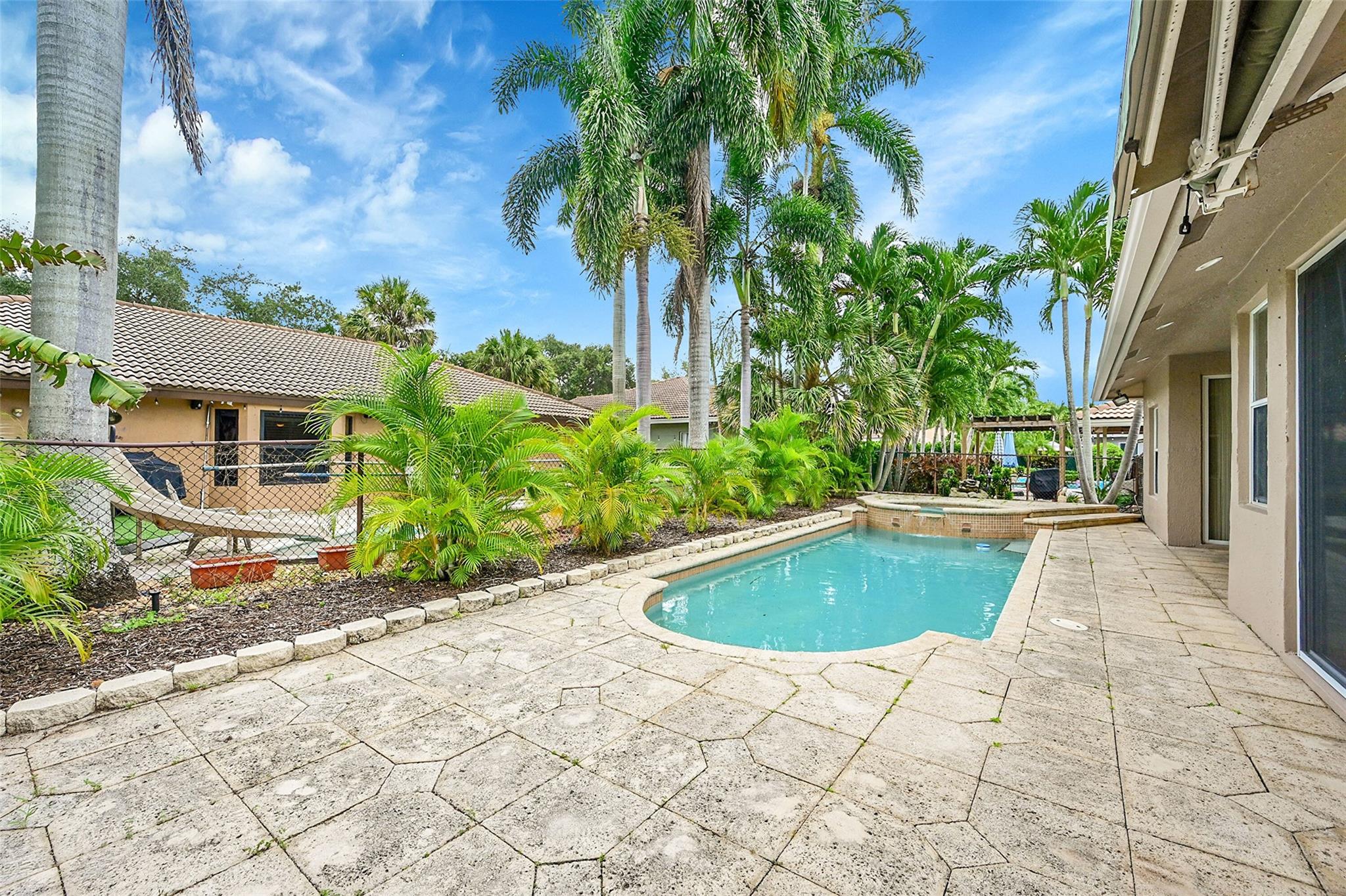 6384 NW 43 Terrace