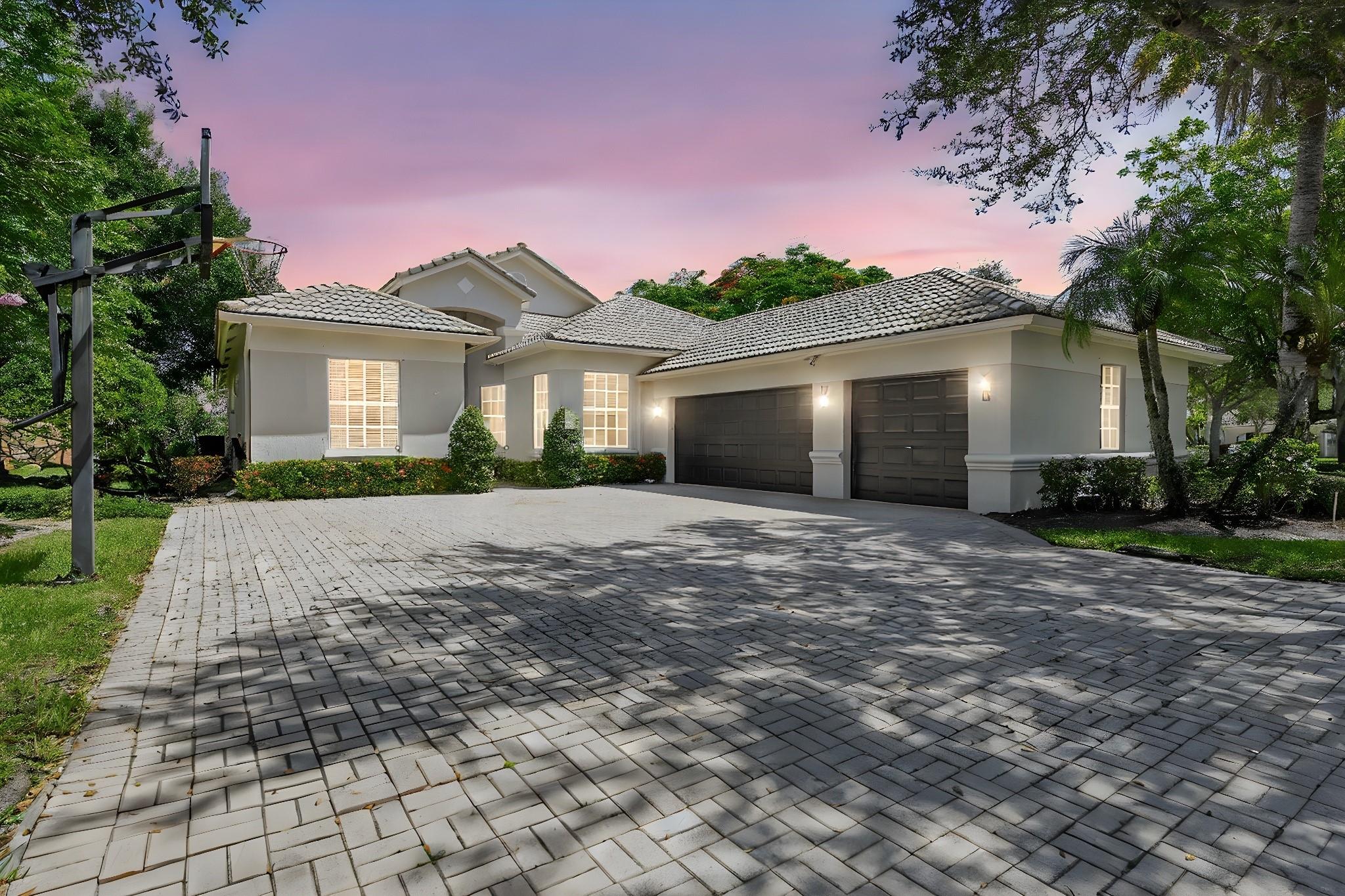 11163 NW 69th Pl