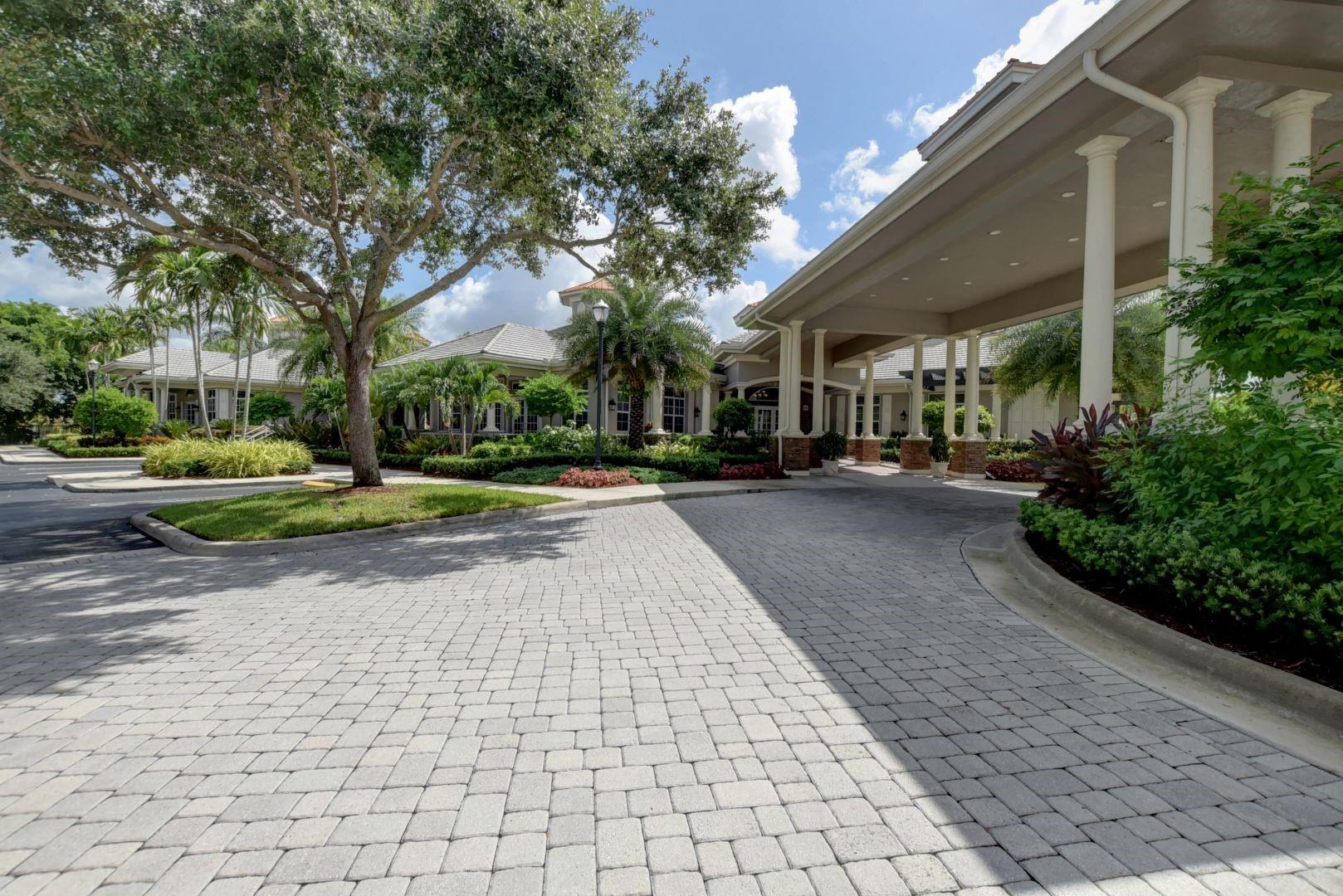 11163 NW 69th Pl