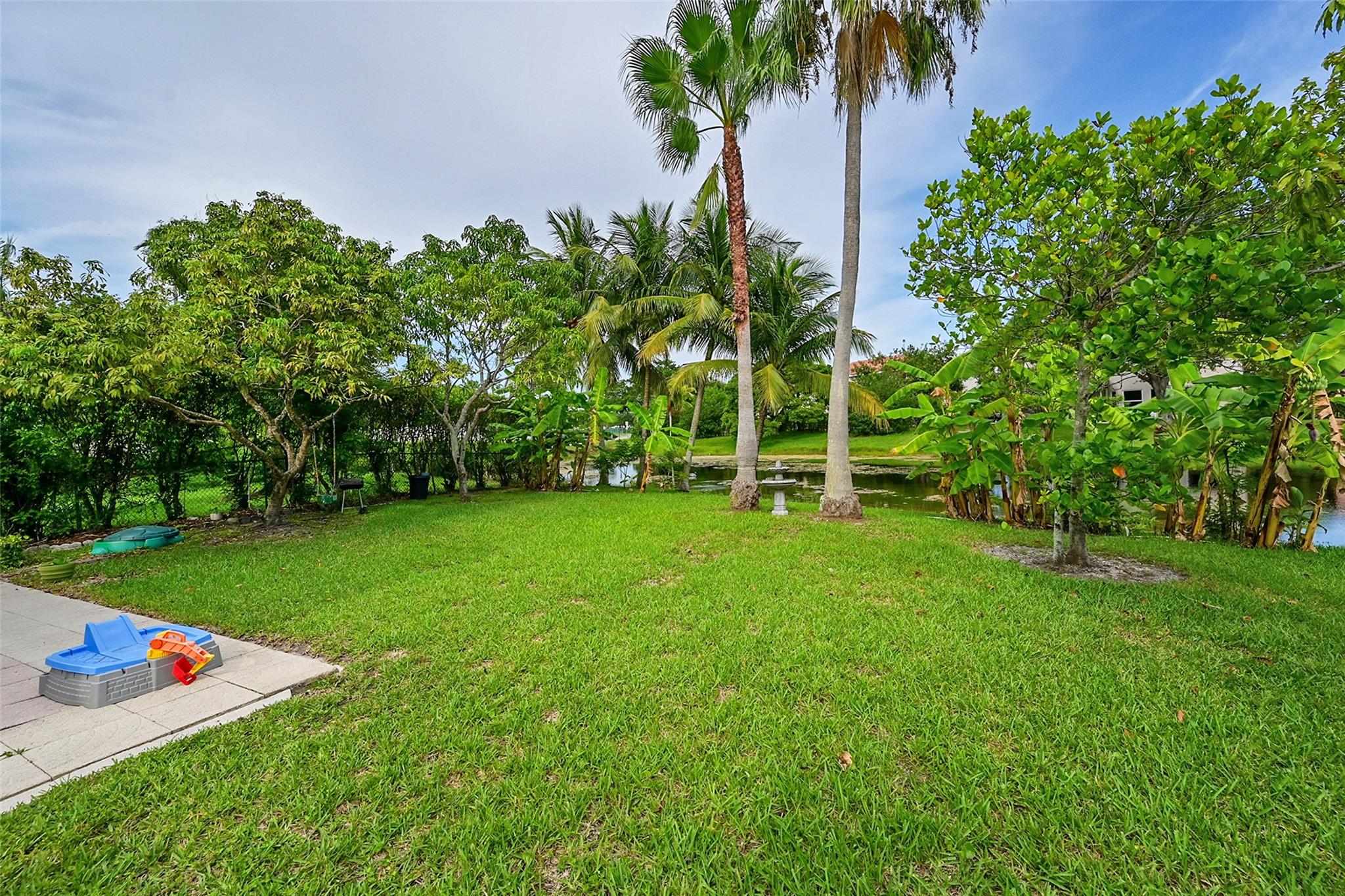 11600 NW 52nd Ct