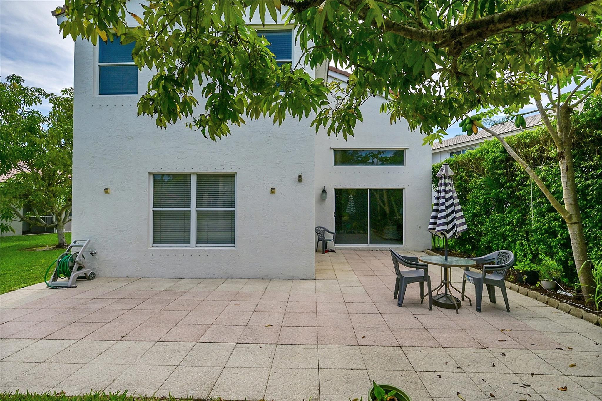 11600 NW 52nd Ct