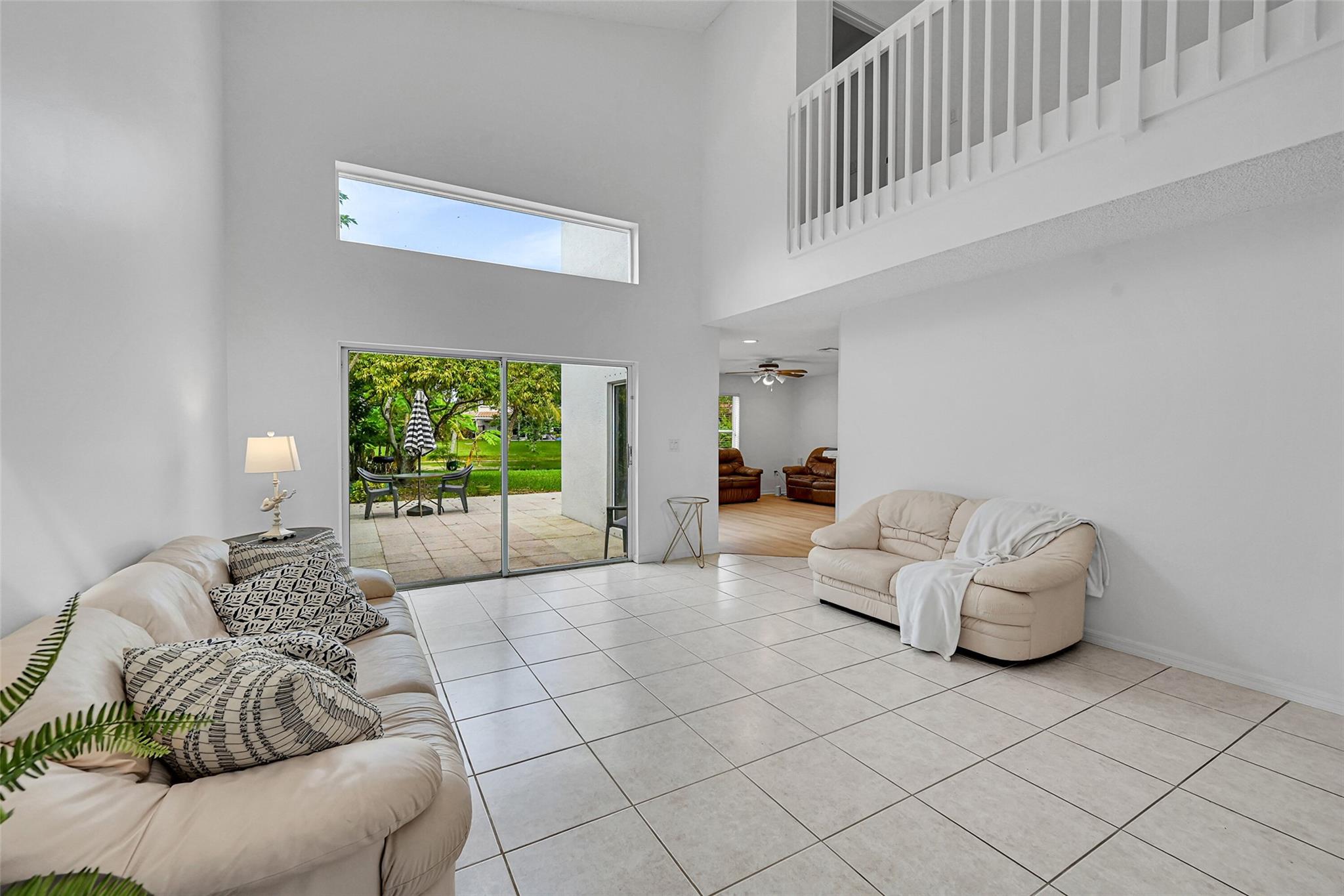 11600 NW 52nd Ct
