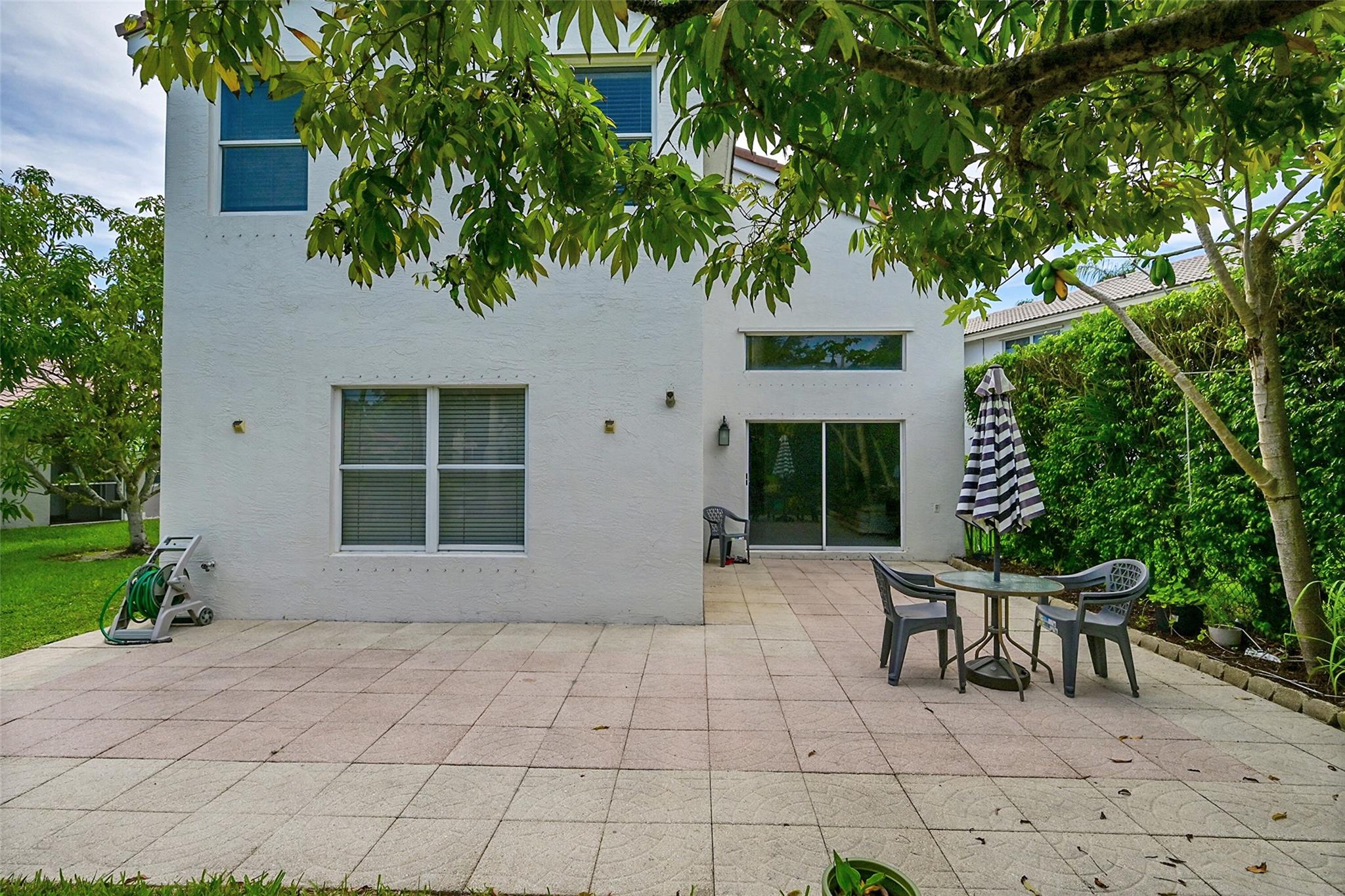 11600 NW 52nd Ct