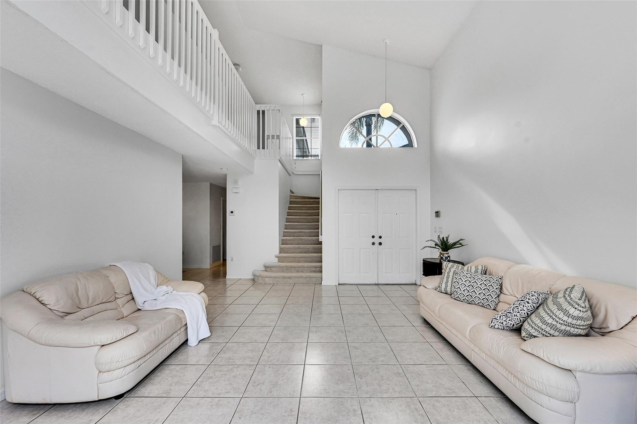 11600 NW 52nd Ct