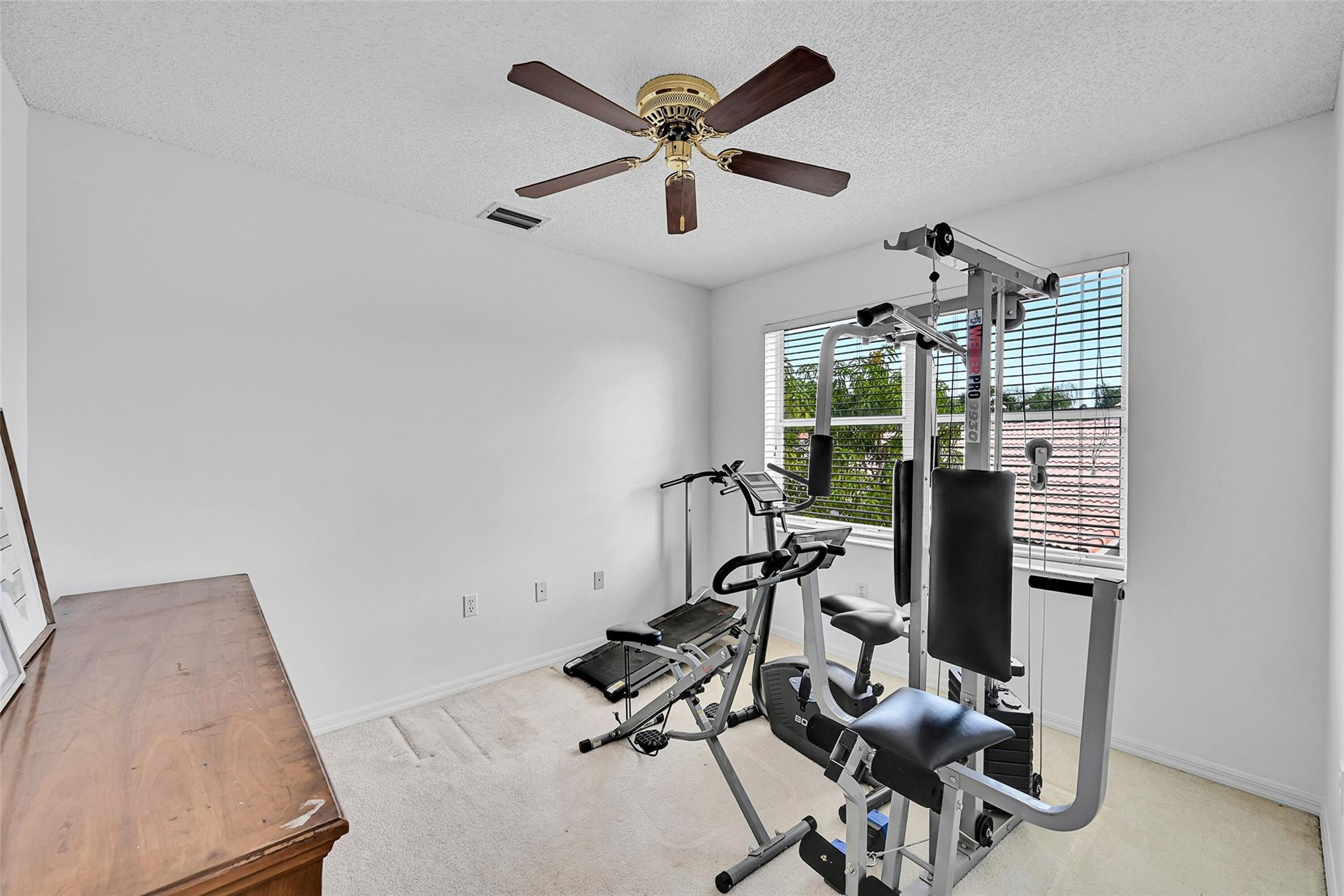 11600 NW 52nd Ct