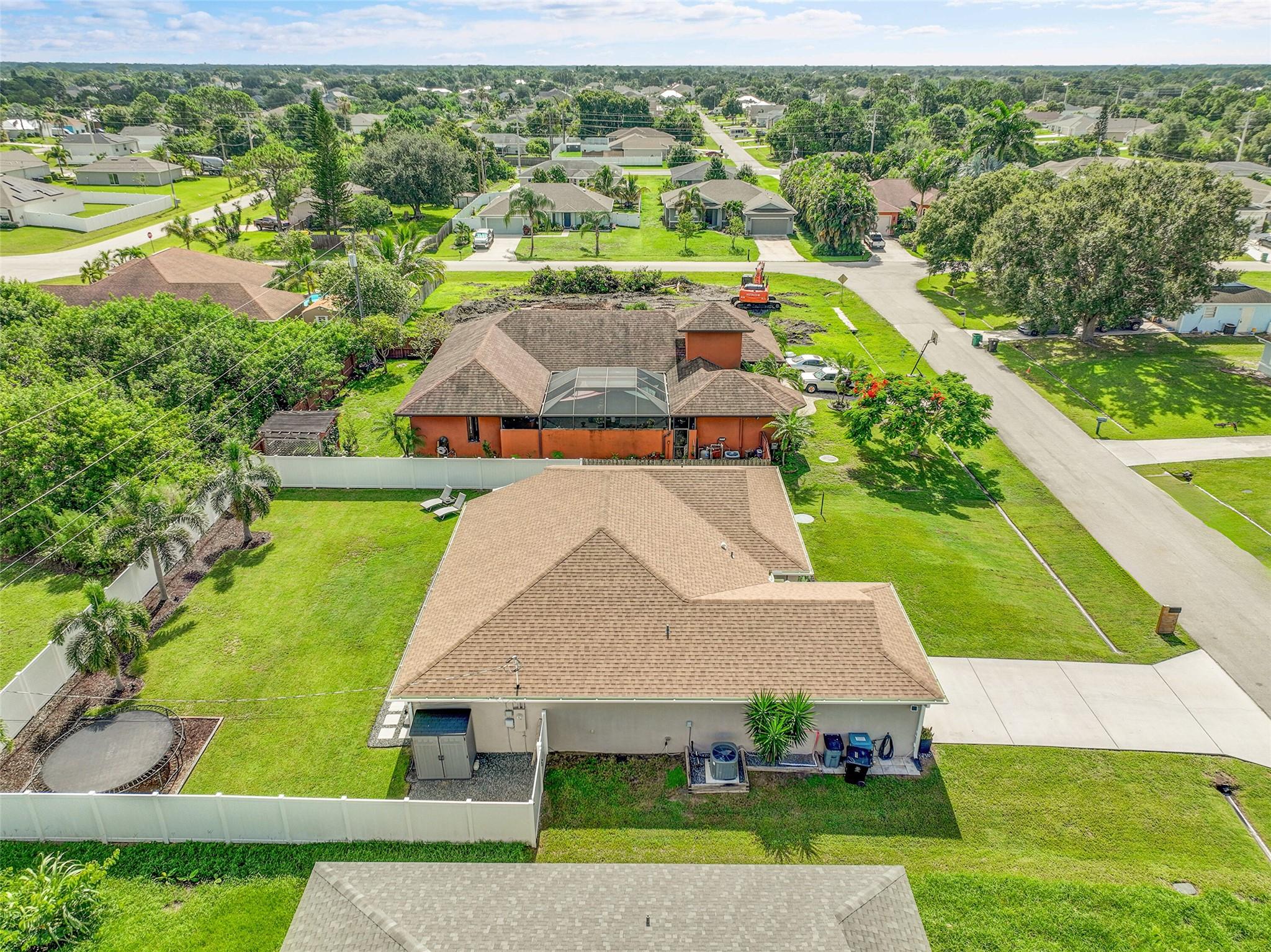 1129 SW Arc Ct