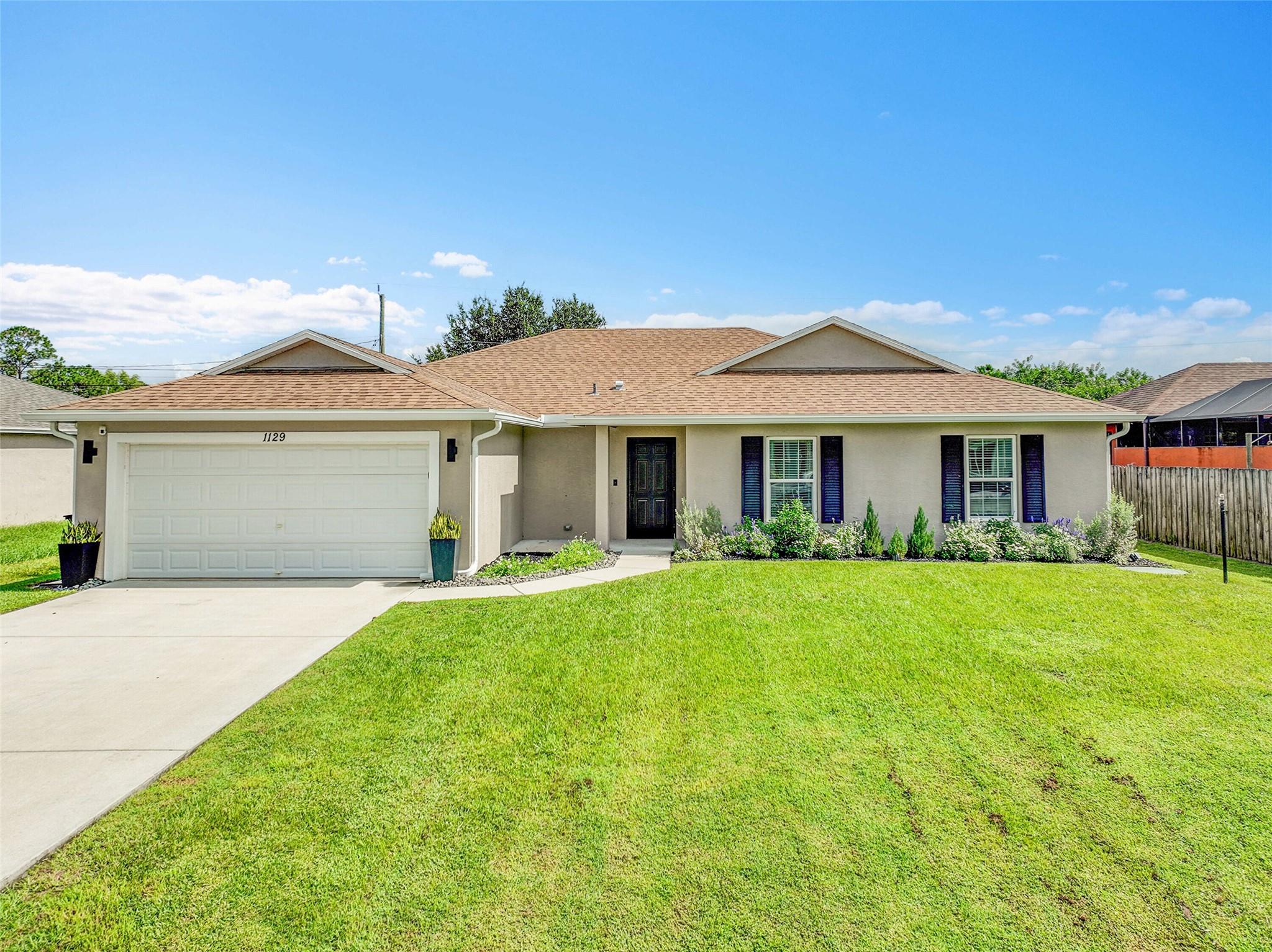 1129 SW Arc Ct