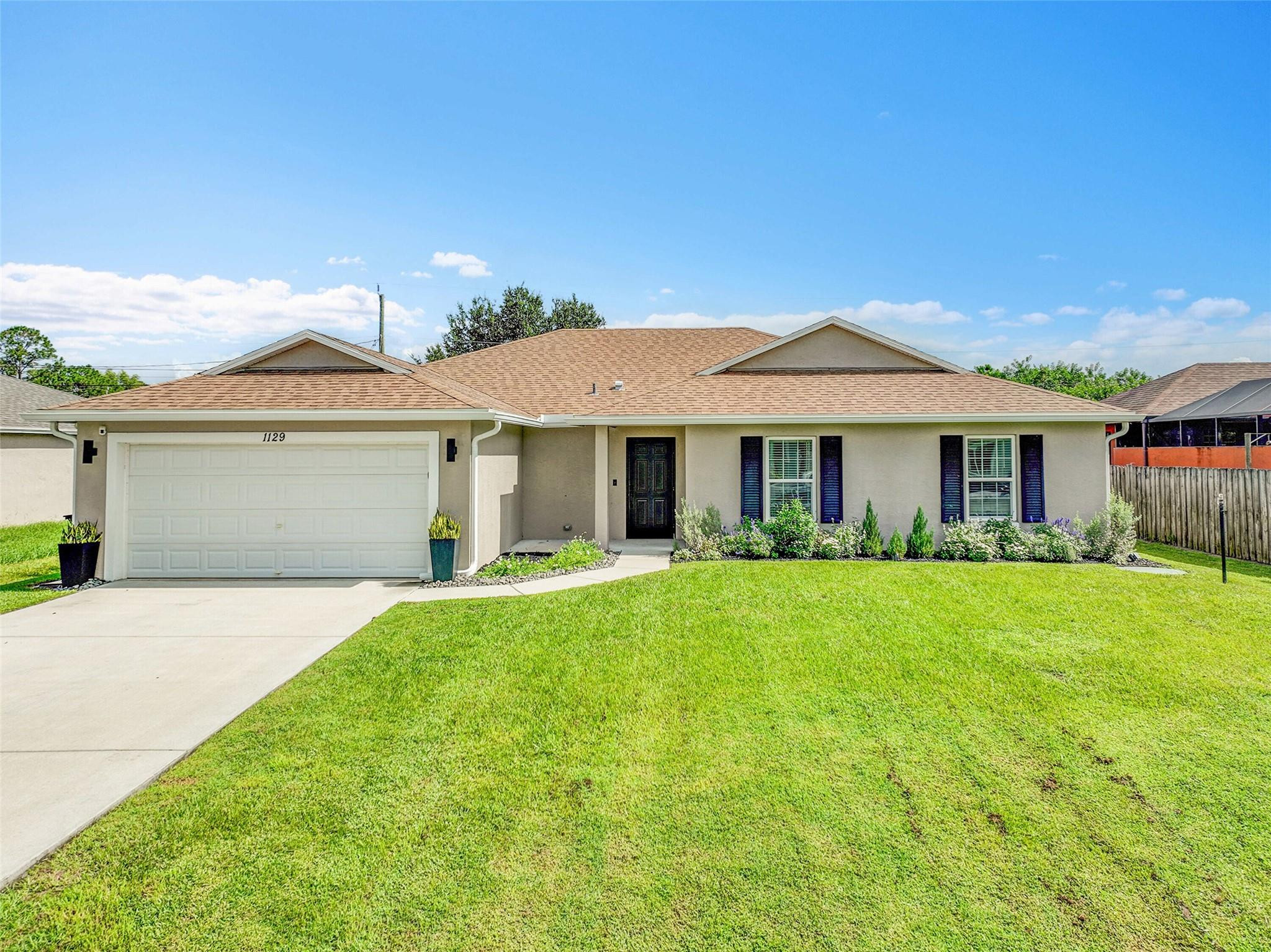 1129 SW Arc Ct