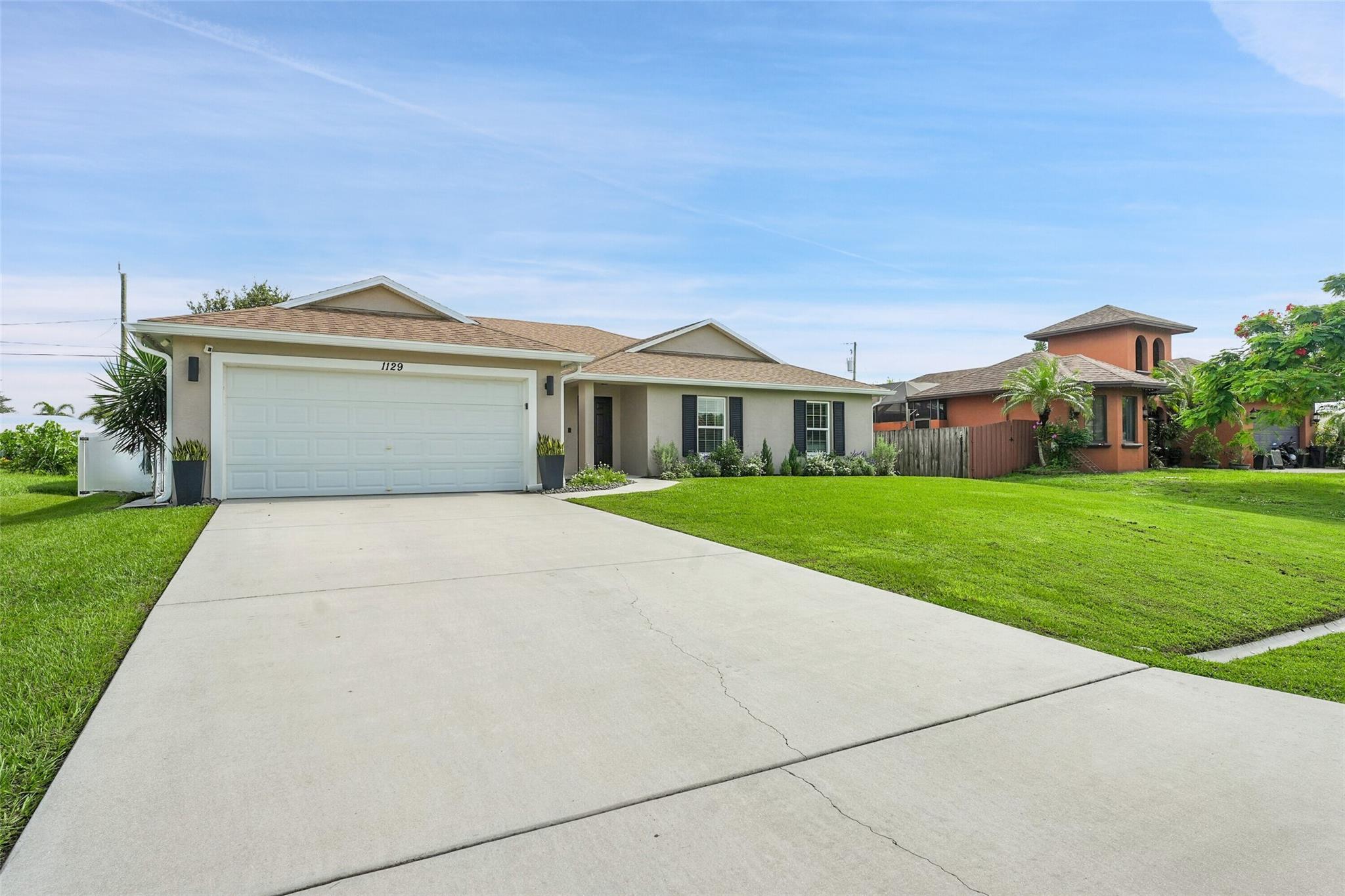 1129 SW Arc Ct