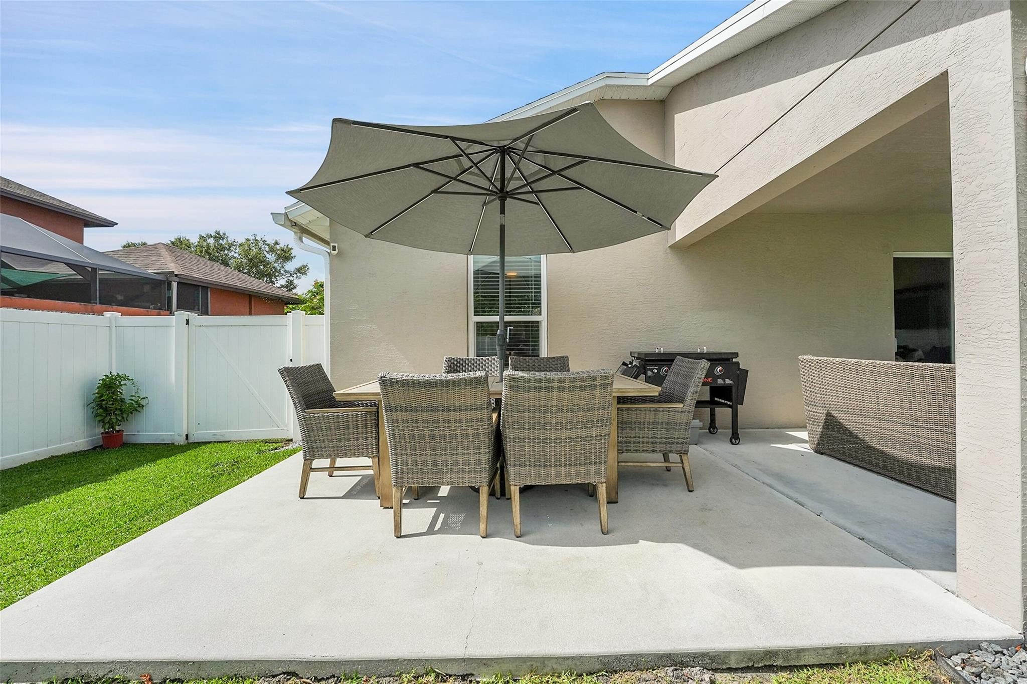 1129 SW Arc Ct