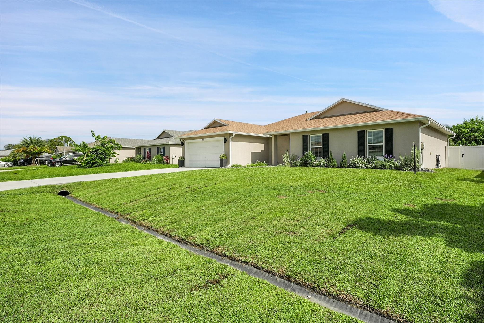 1129 SW Arc Ct