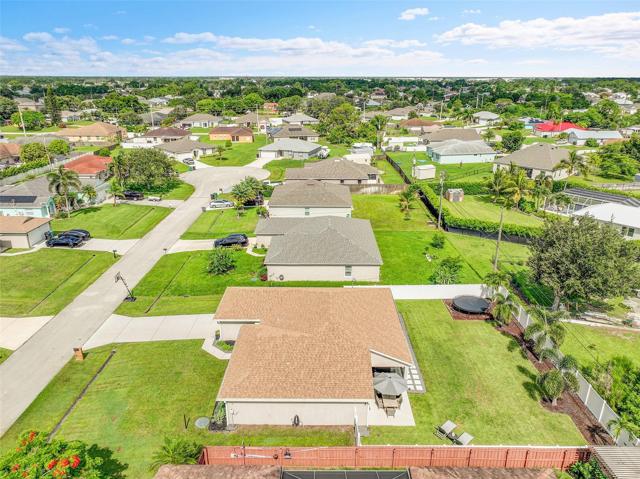 1129 SW Arc Ct