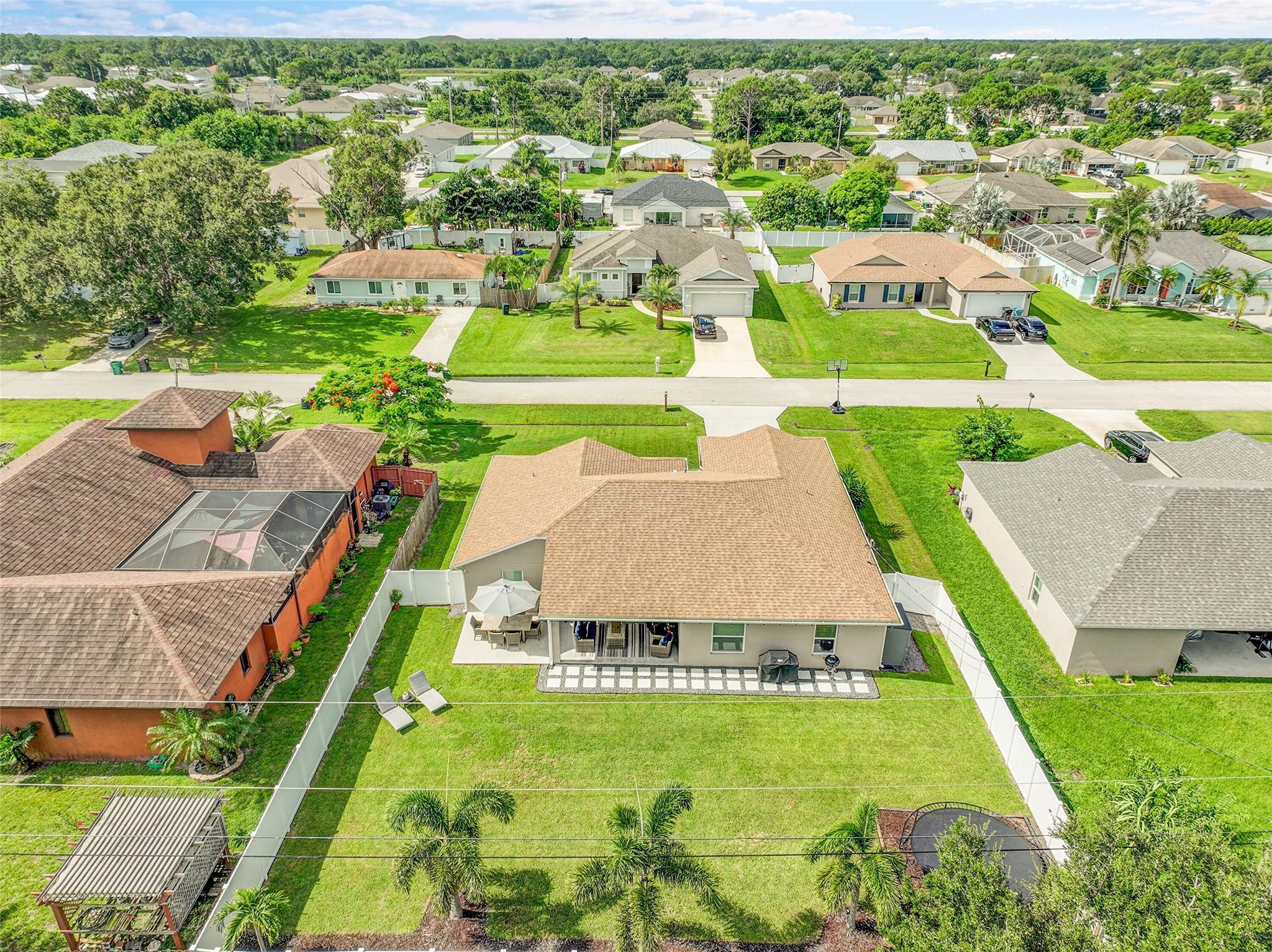 1129 SW Arc Ct