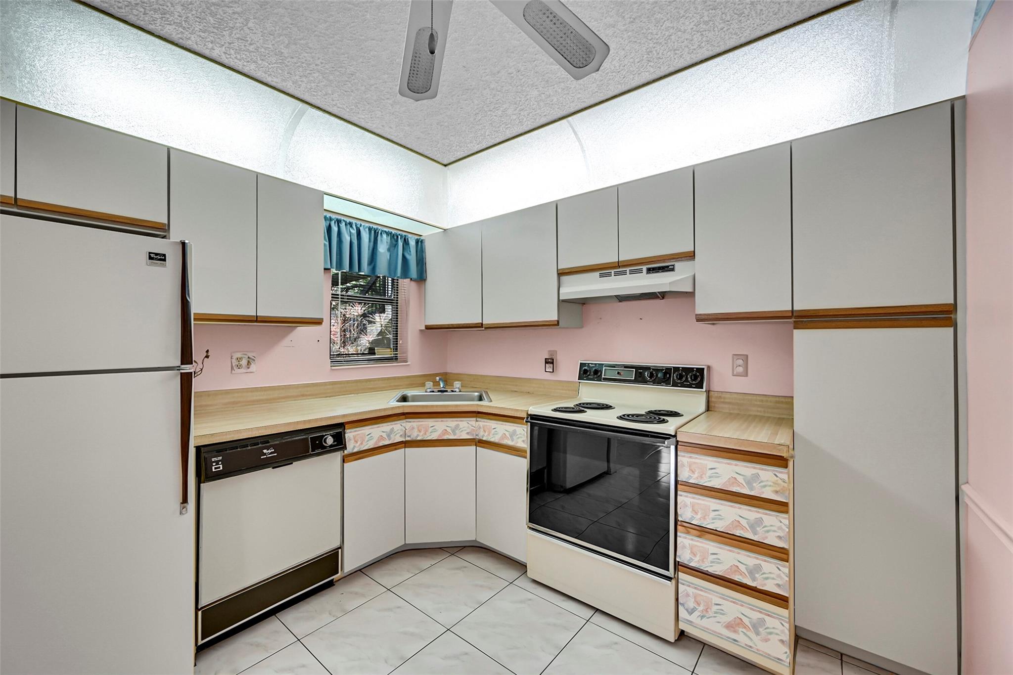 3587 NW 35th St 1635