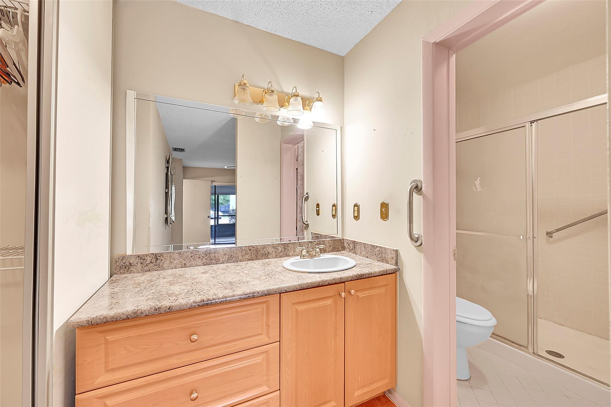 3587 NW 35th St 1635