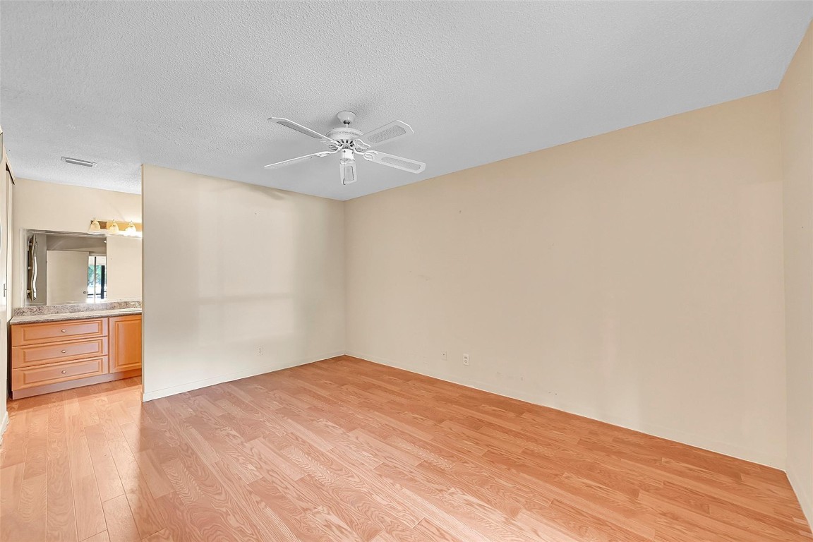 3587 NW 35th St 1635