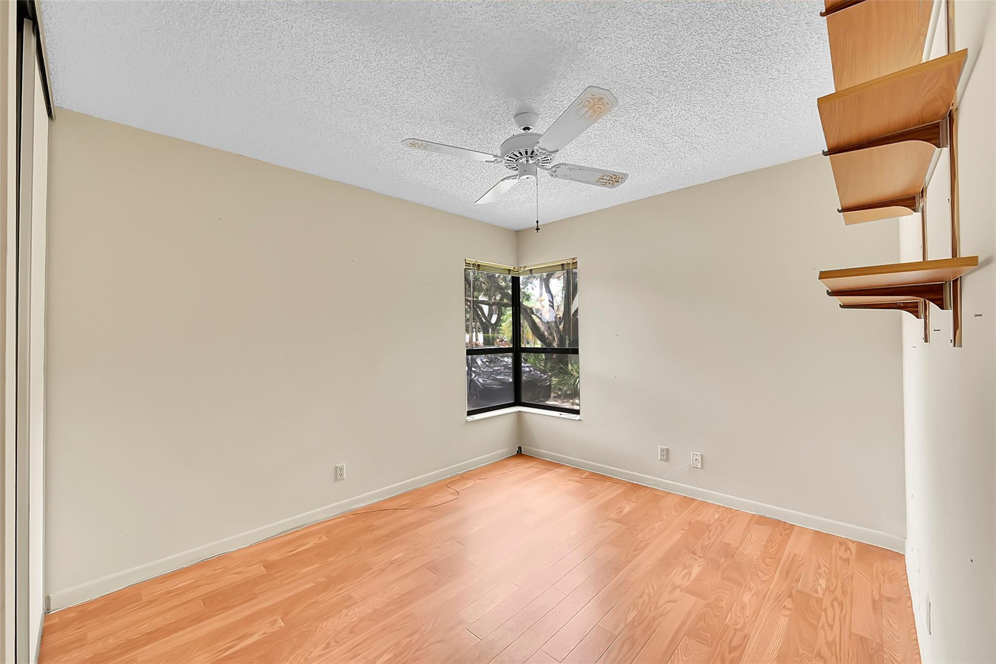 3587 NW 35th St 1635