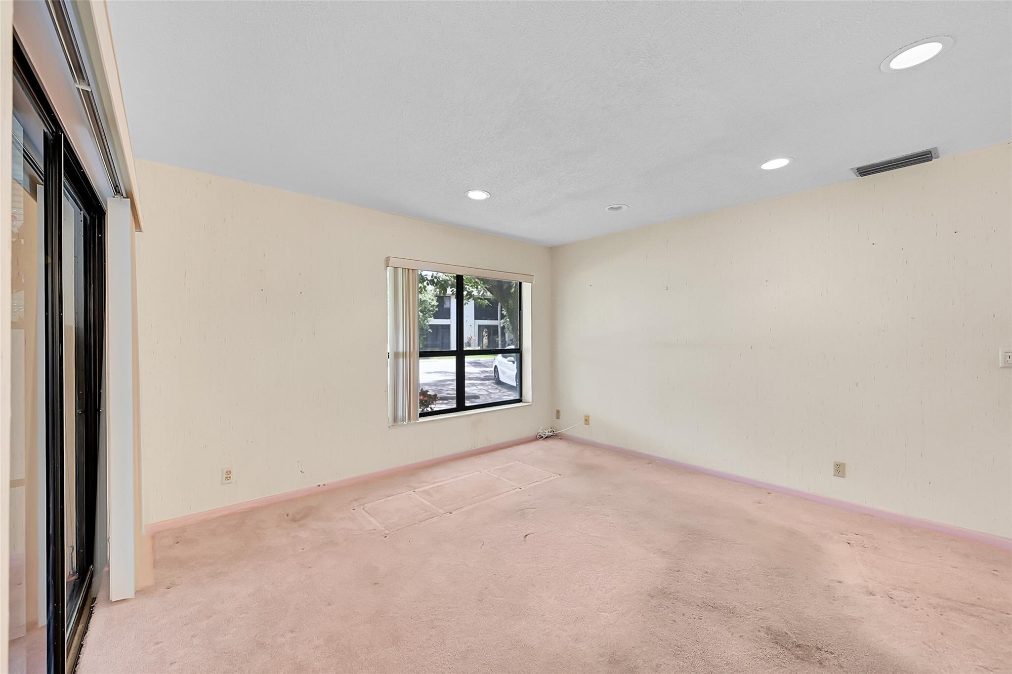 3587 NW 35th St 1635