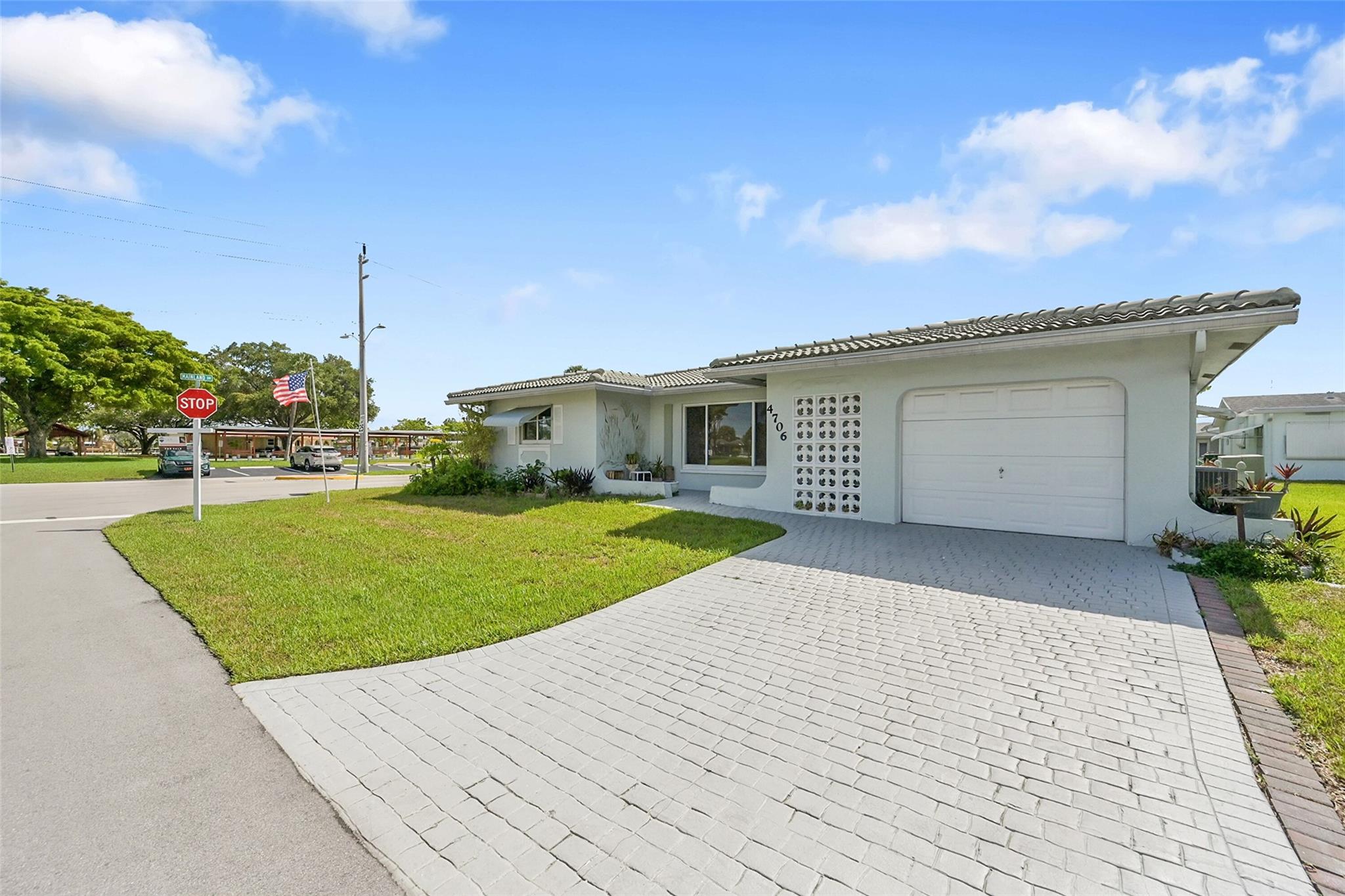 4706 NW 43rd Ter