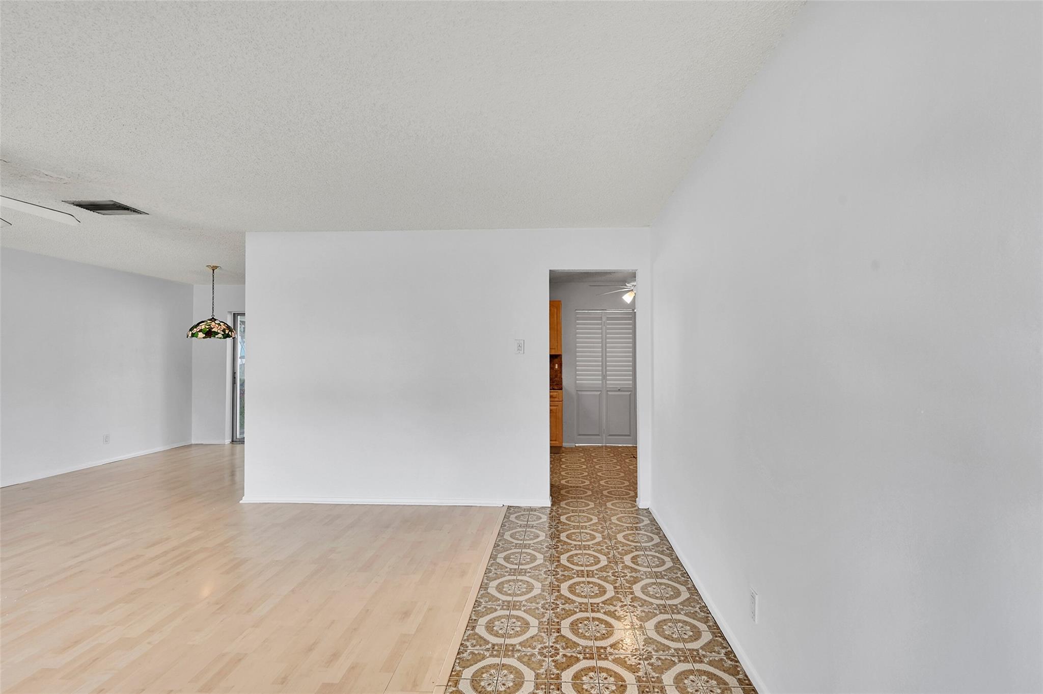 4706 NW 43rd Ter