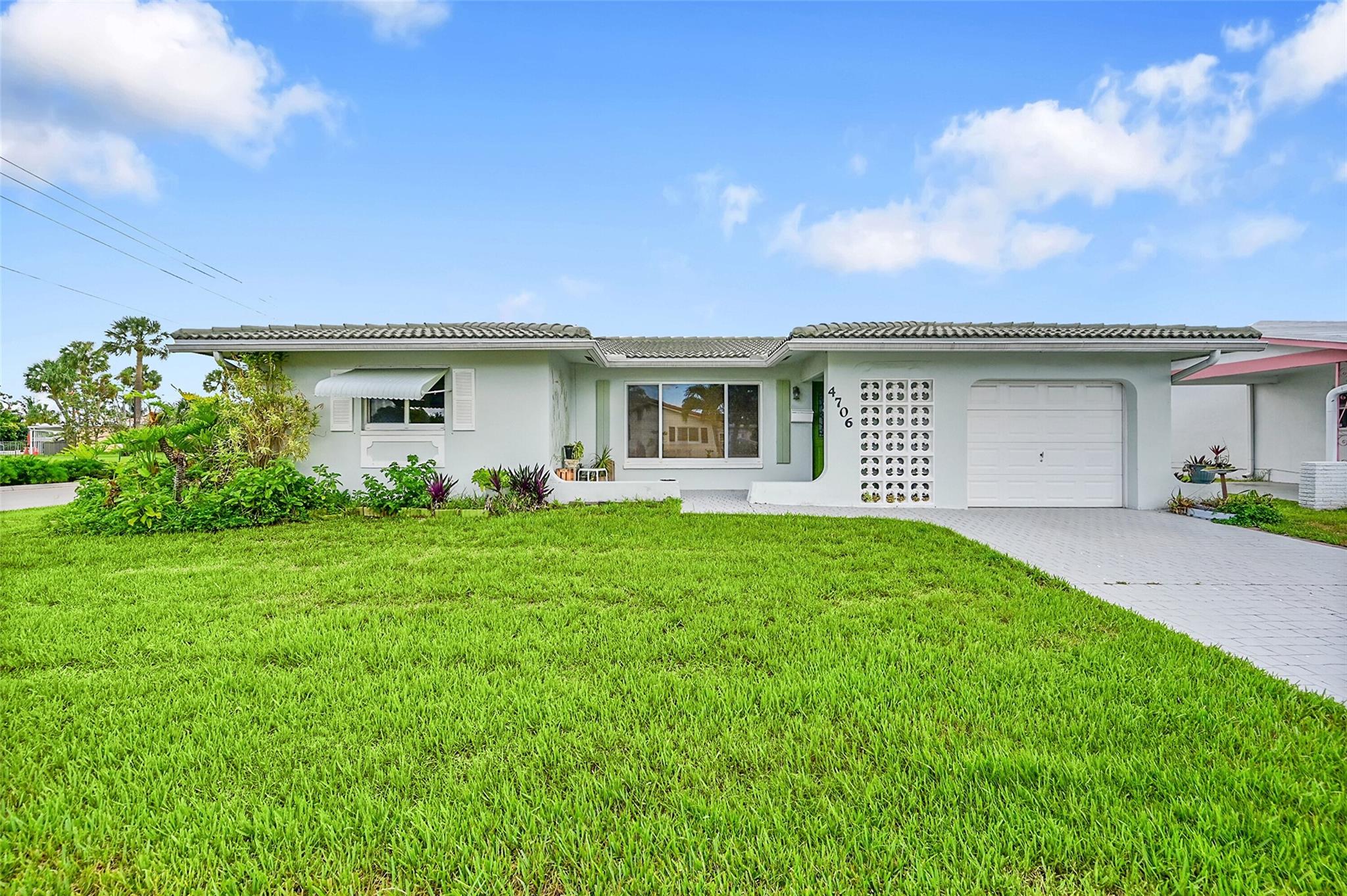 4706 NW 43rd Ter