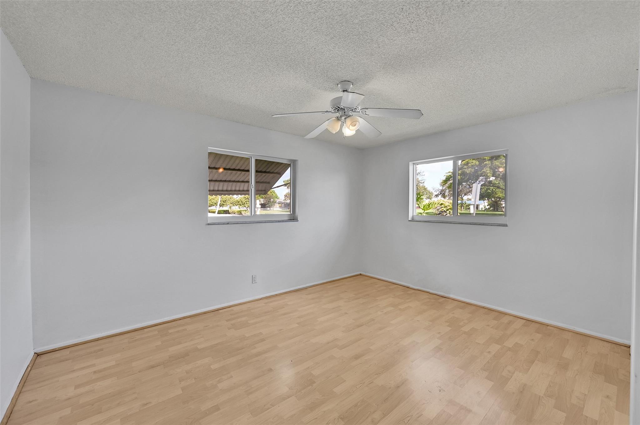 4706 NW 43rd Ter