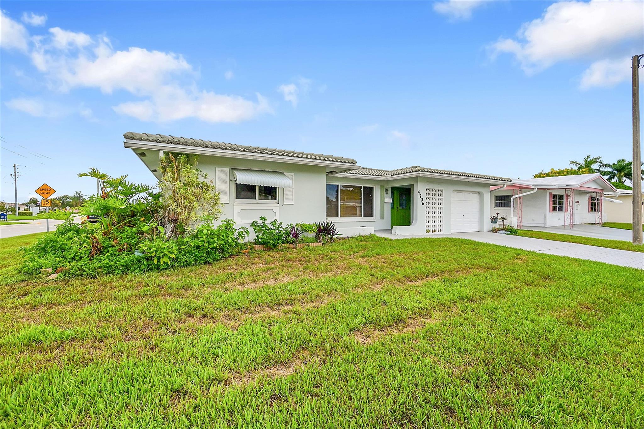 4706 NW 43rd Ter